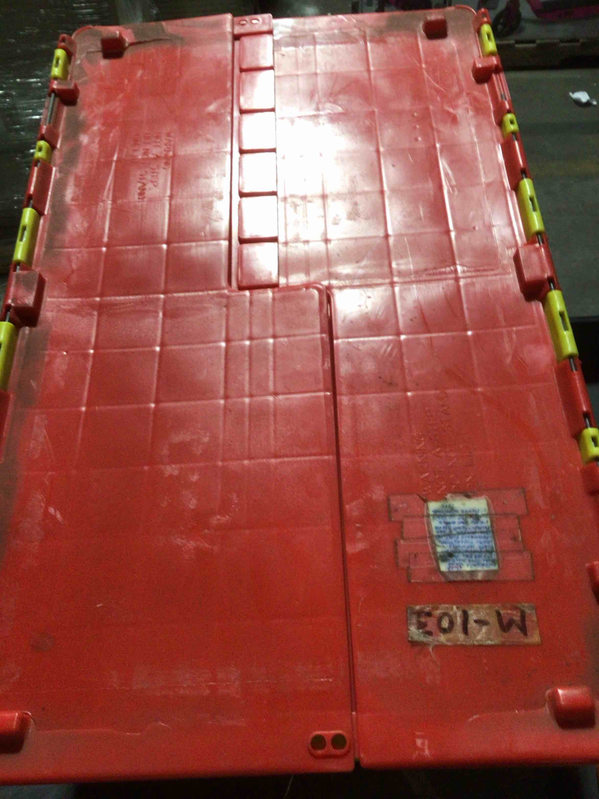 Durabilt 27 Gal. Plastic Storage Tote, Black/Yellow (Set of 4) Brand: Rainsar