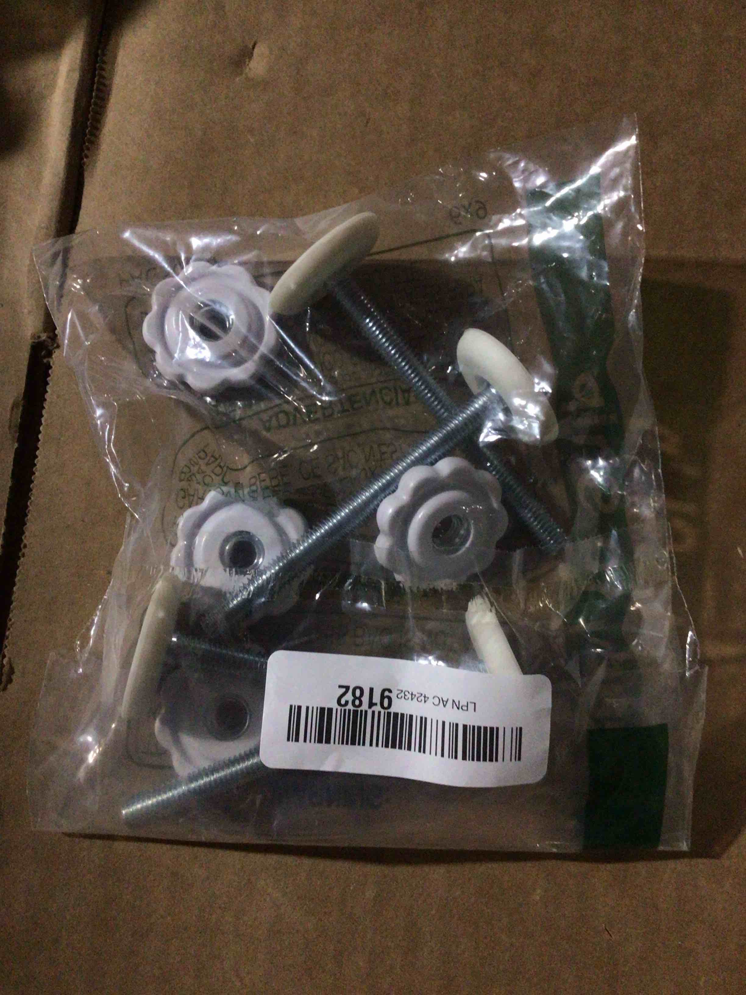Condition photo showing New/Like New for 4 pack baby gate threaded spindle rod 8mm(m8), replacement screw bolts hardware parts kit for pet & dog pressure mounted safety door & stair gates (a white) white 90mm