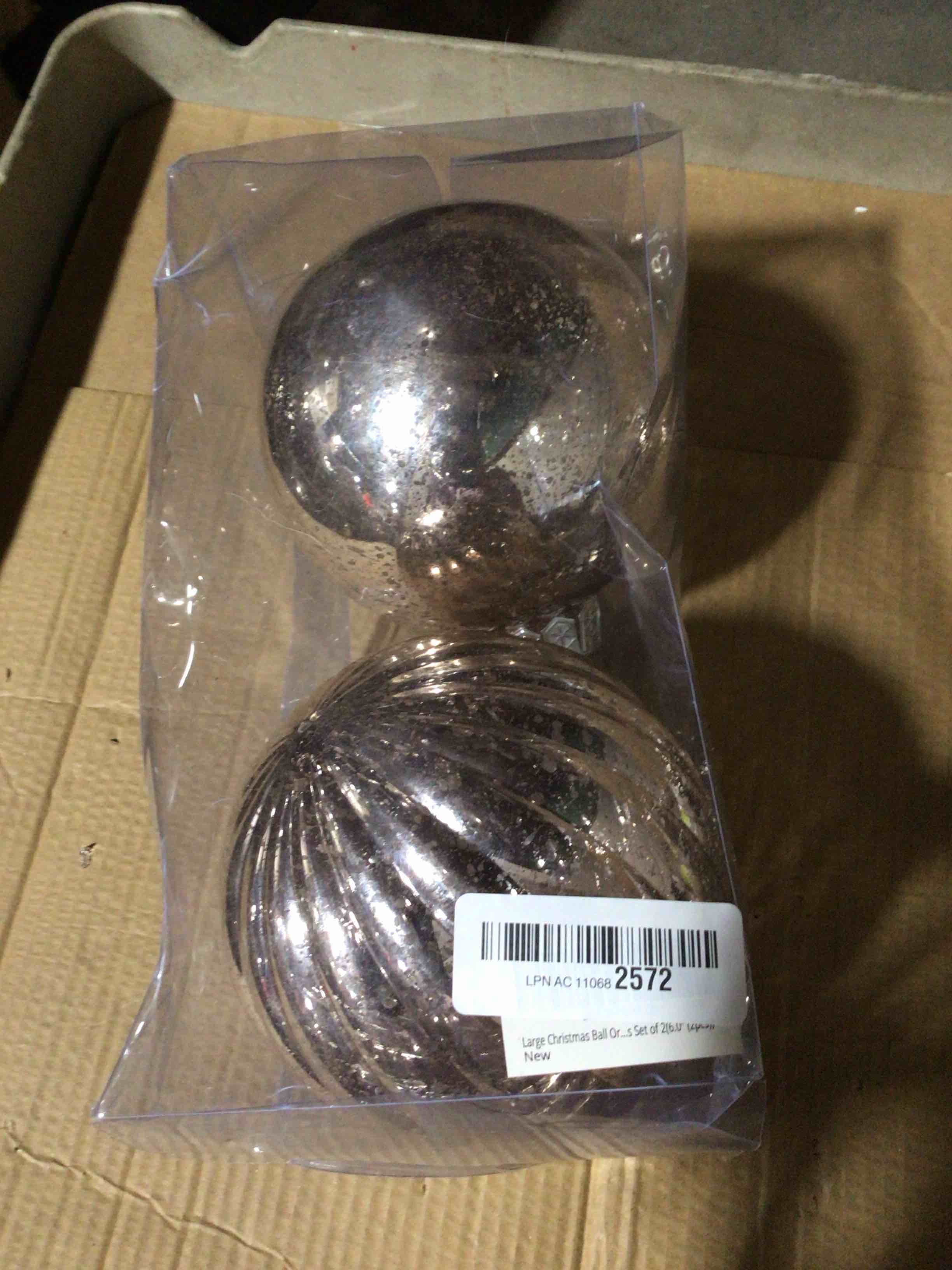 Condition photo showing New/Like New for Large Christmas Ball Ornaments, Oversized Shatterproof Plastic Decorative Hanging Mercury Ornaments Ball for Xmas Holiday Party Decorations (Champagne, 6.0") Champagne 6.0"