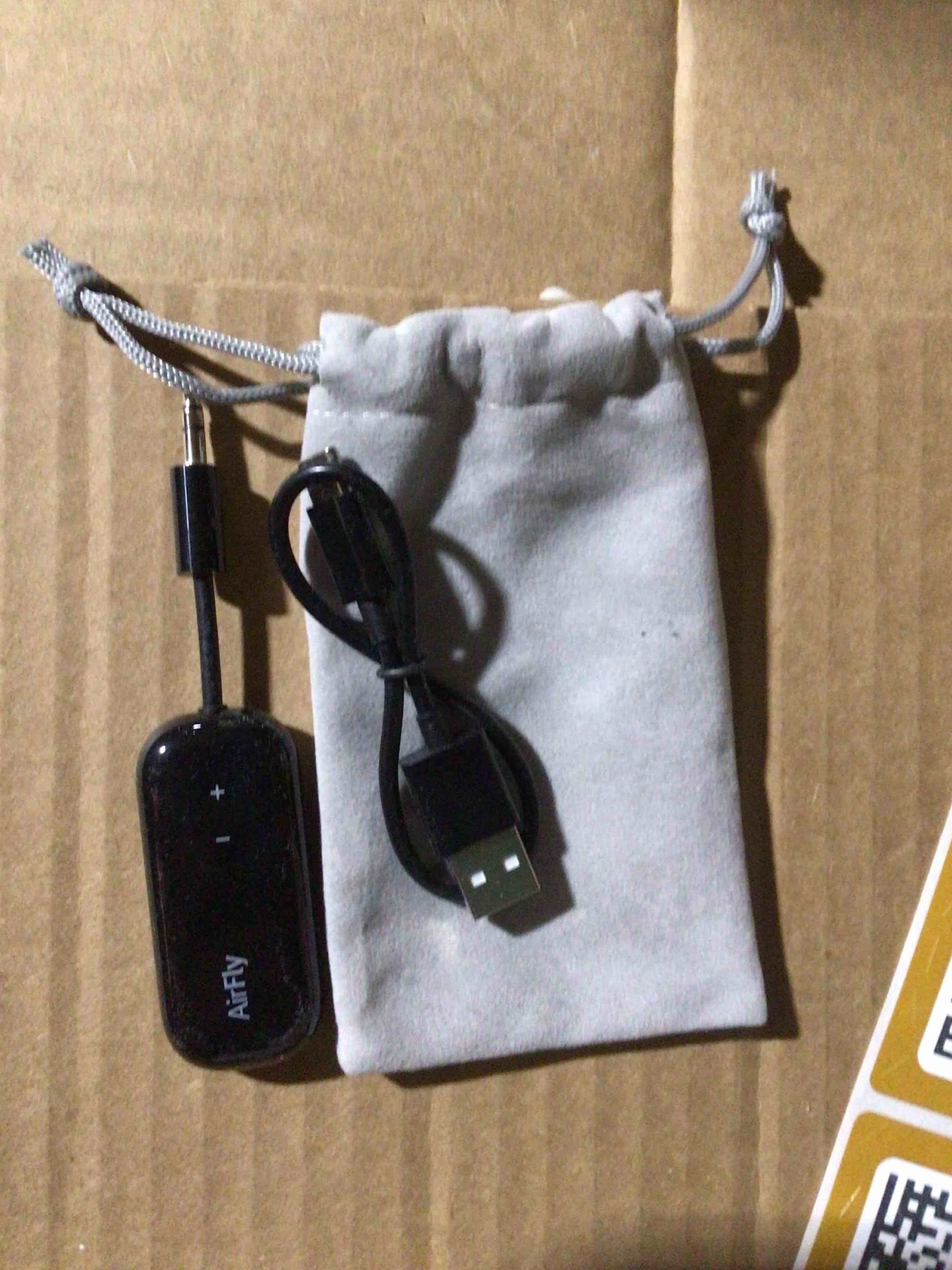 Twelve South AirFly SE, Bluetooth Wireless Audio Transmitter for AirPods/Wireless or Noise-Cancelling Headphones; Use with Any 3.5 mm Audio Jack on Airplanes, Gym Equipment or iPad/Tablets (Black