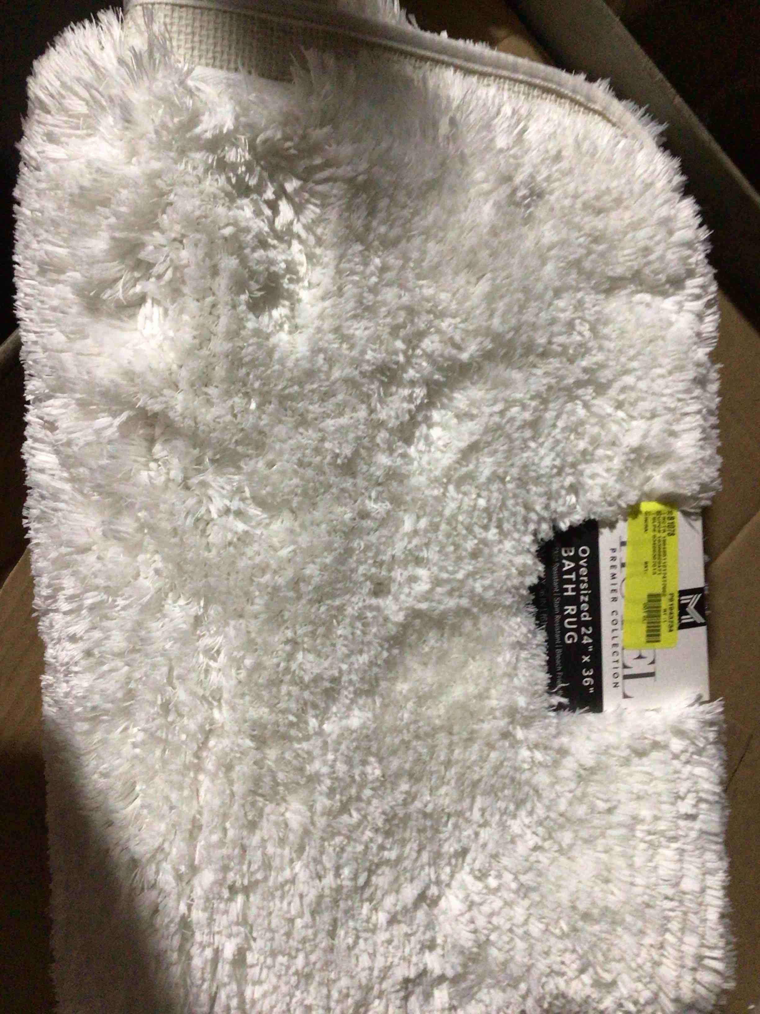 Disolla White Bathroom Rugs 24x36 Non Slip Fluffy Bath Mat for Bathroom Floor Washable Plush Luxury Bath Rug for Tub Soft Shaggy Absorbent Shower Sink Mat