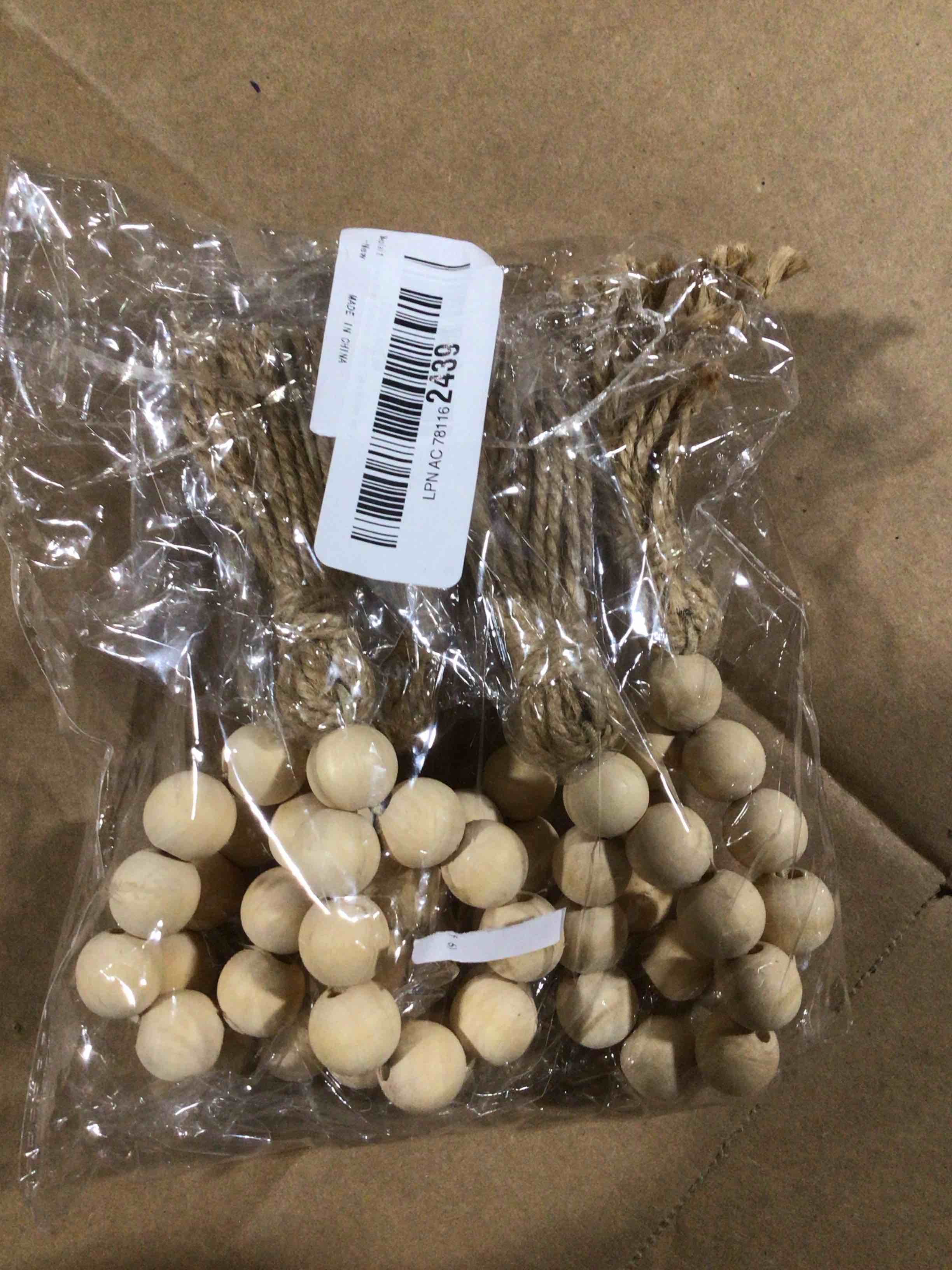 Condition photo showing New/Like New for Meplait 6 Pieces Wooden Bead Napkin Rings, Farmhouse Stretchable Napkin Rings with Tassel Boho Napkin Ring for Dining Table,Wedding Decoration (Nature) Nature Set of 6
