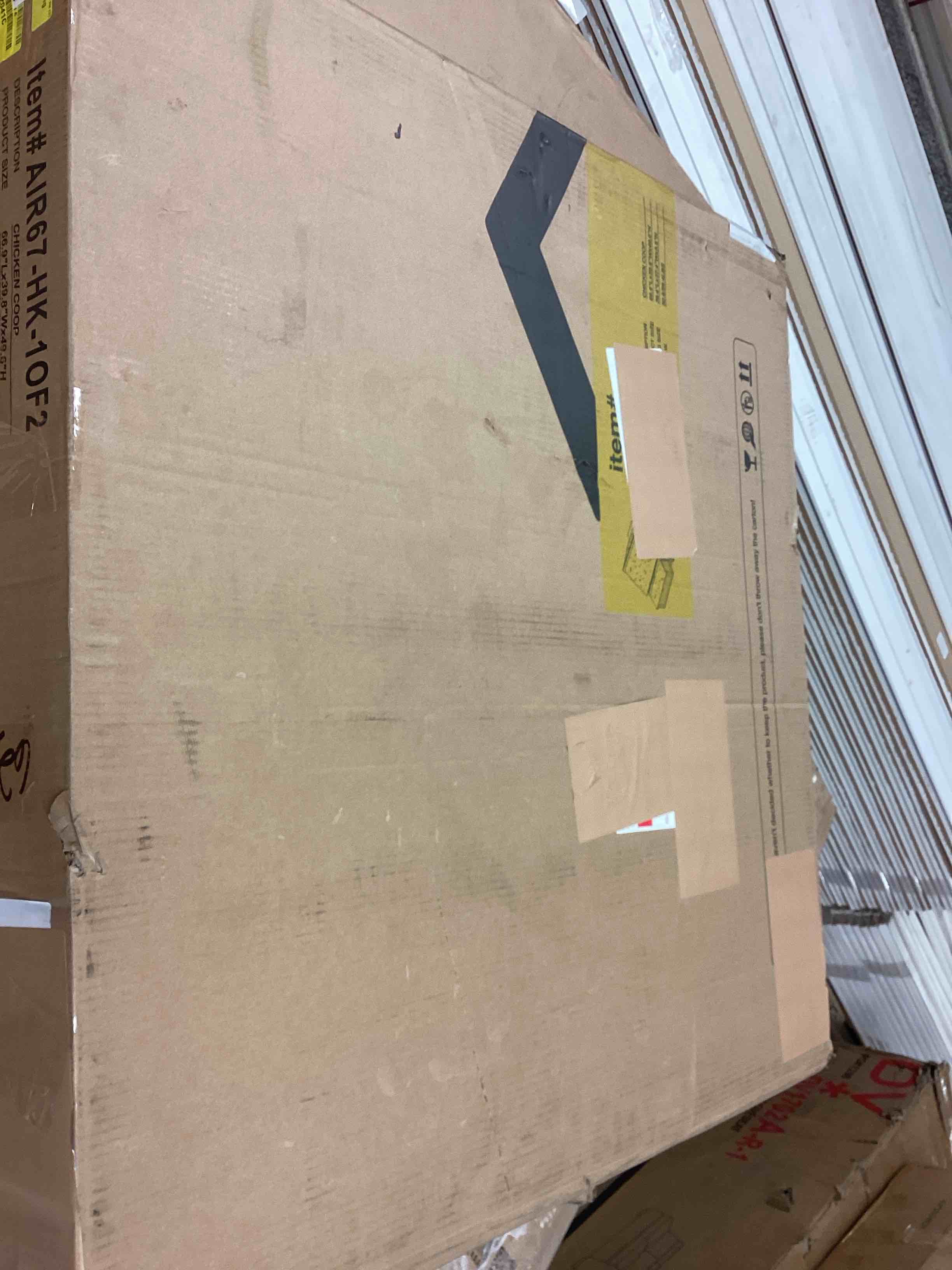 Condition photo showing New/Like New for Aivituvin-AIR67 Large Chicken Tractor for 2-4 Chickens(Incomplete box 1/2)