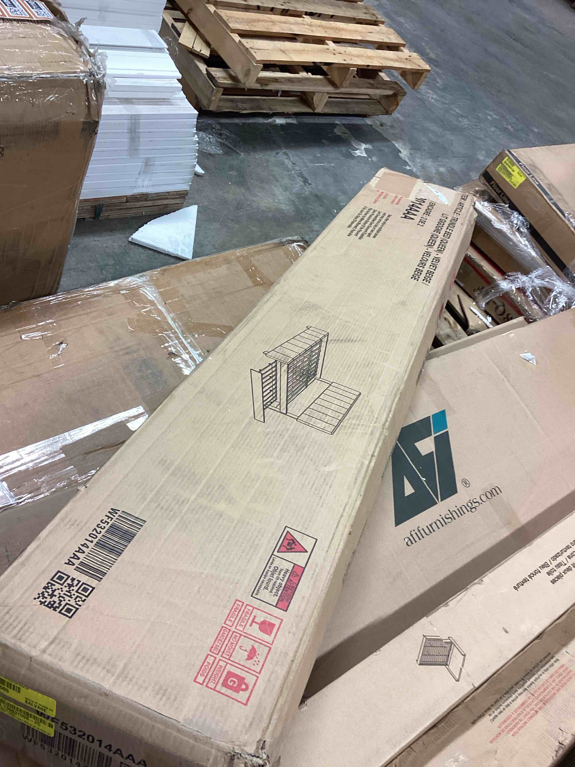 Condition photo showing New/Like New for (incomplete box only )one Chavanne Velvet Upholstered Platform Bed wityh Drawers and Trundle Queen Velvet Beige.