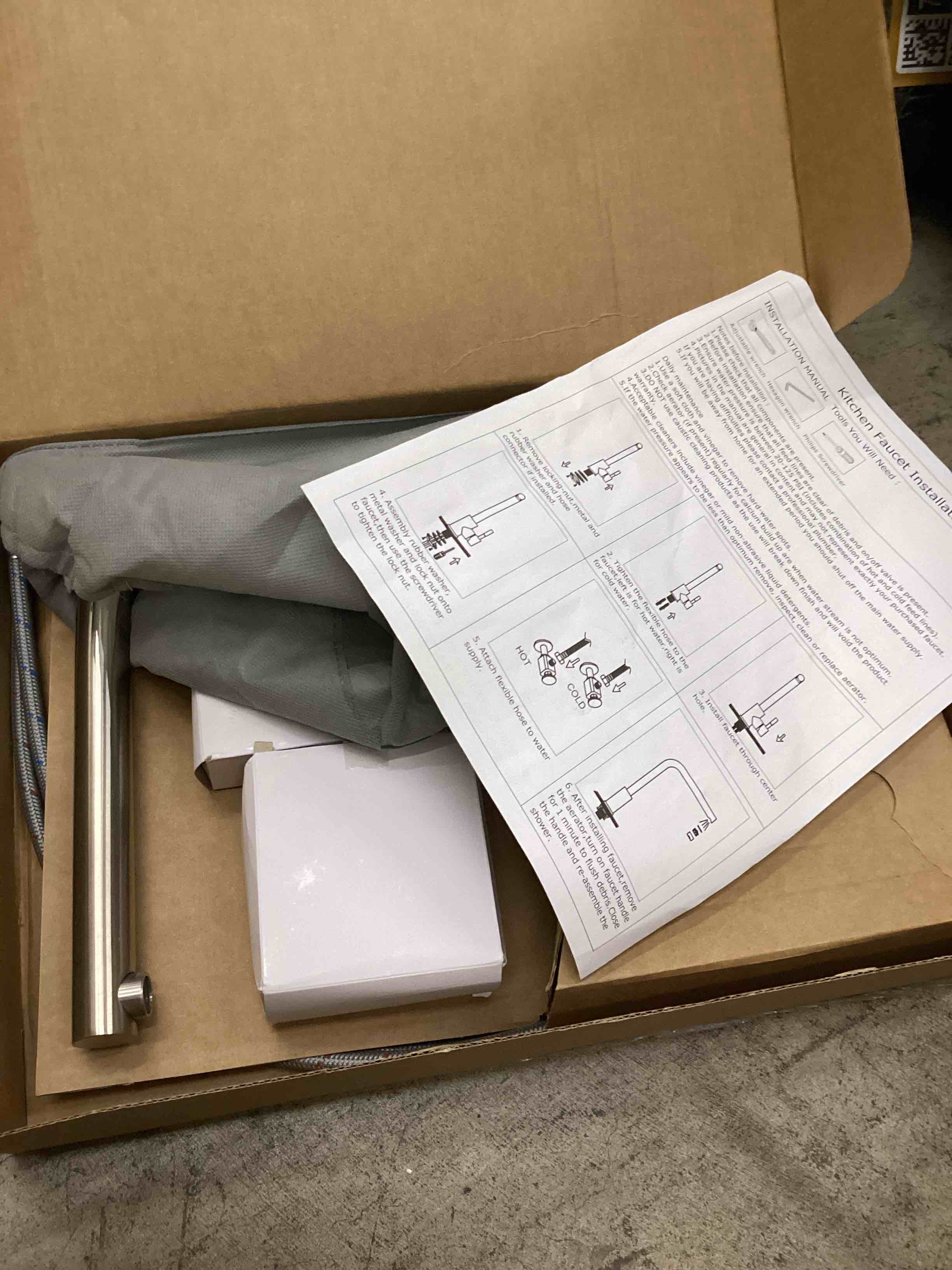 Condition photo showing As Is for Sink Faucet, Kitchen Faucets With Pull Out Sprayer, Bathroom Sink Faucets Mini Bar Prep Faucet sha-W1932P296313 By junzc