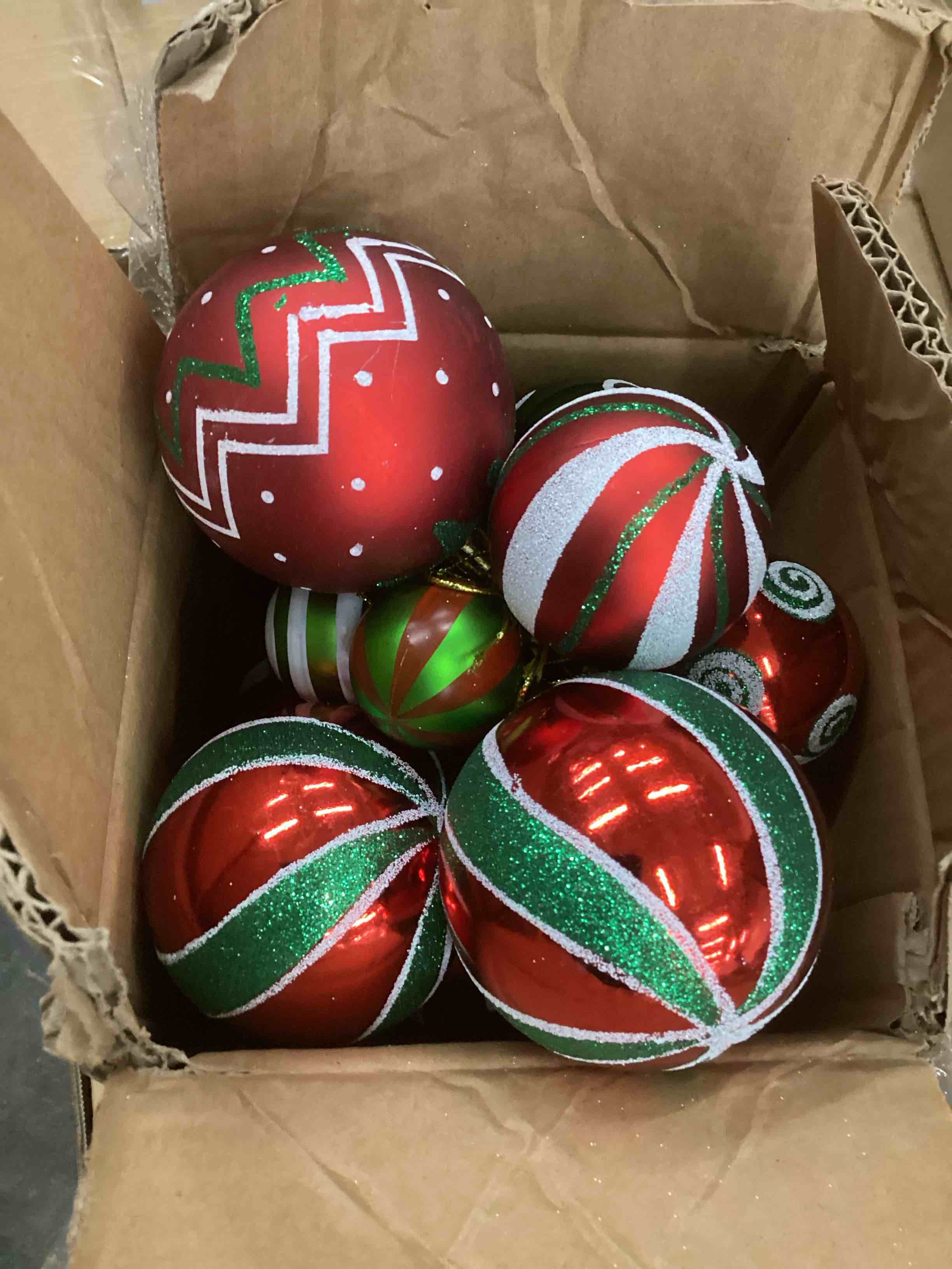 Condition photo showing Good Condition for Christmas Ornaments Balls - 30 Pcs 2.4 Inch Shatterproof Plastic Christmas Balls Sets, Red & Green Small Christma Tree Balls Hanging Ornaments for Holiday Wreath Party Christma Tree Decor