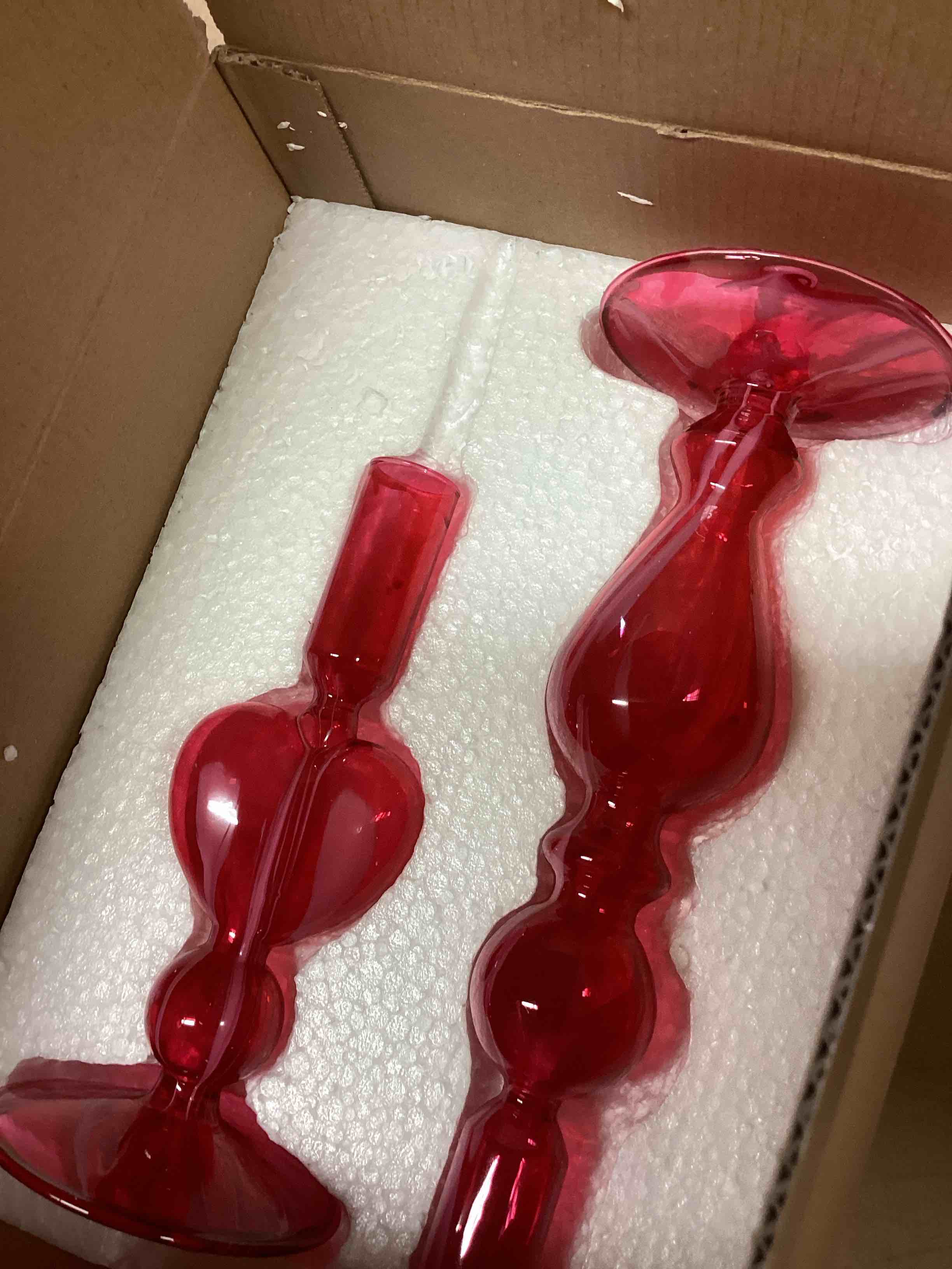 Condition photo showing New/Like New for DN DECONATION Pink Glass Candle Holders Set of 2 – Heart Taper Candle Holders for Valentine's Day, Candlestick Holder Wedding Decorations, Farmhouse Home Coffee Table Decor & Housewarming Gifts Red Glass set of 2