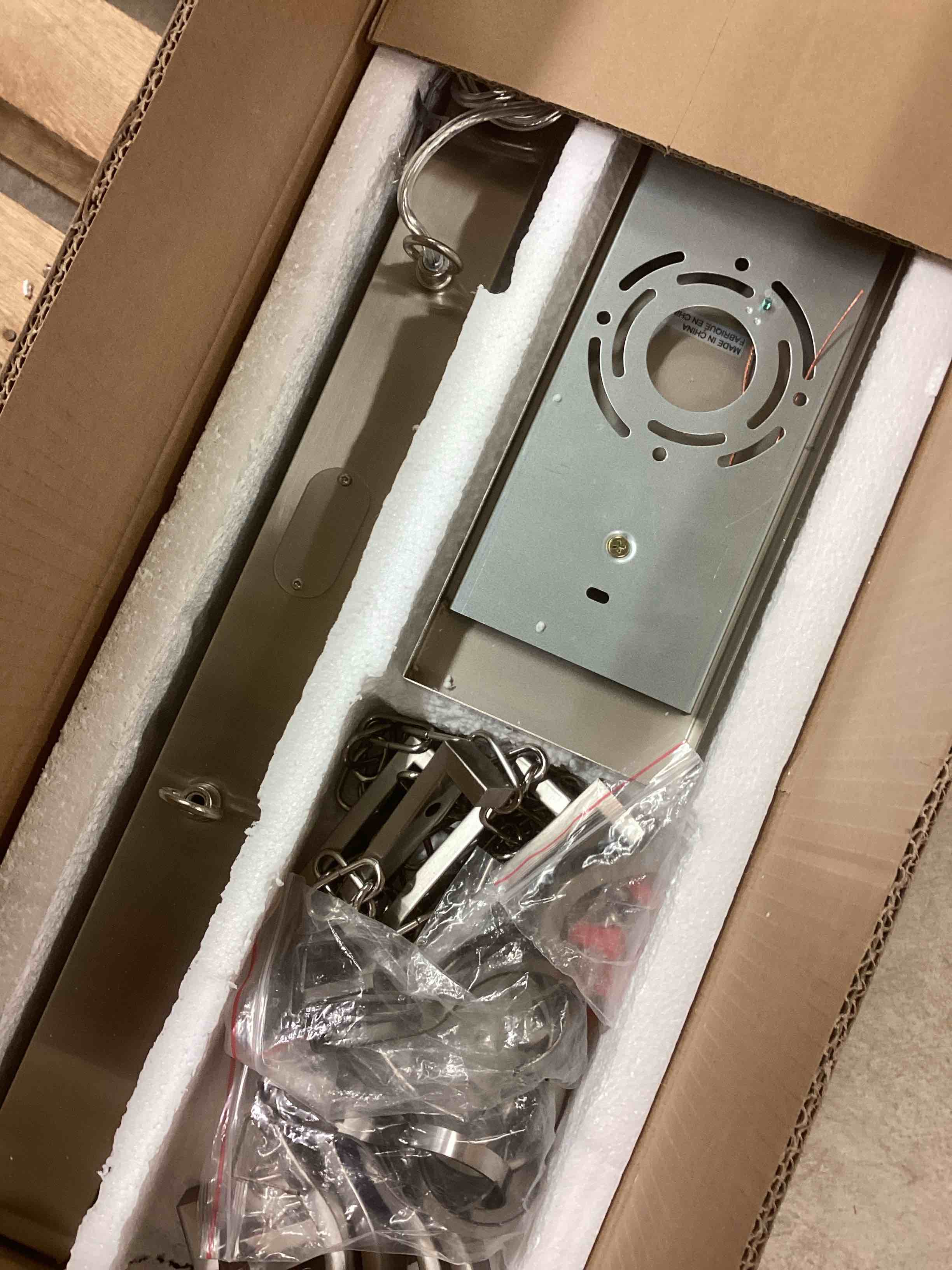 Condition photo showing New/Like New for WUZUPS 5-Light Metal Pot Hanging Rack Chandelier Linear Pendant Ceiling Lighting Rustic Farmhouse Fixture Kitchen Island Dining Room, H 9.8" L 34.6" W11.8, E26 Base, Brushed Nickel Brushed nickel, with Hanging Hooks