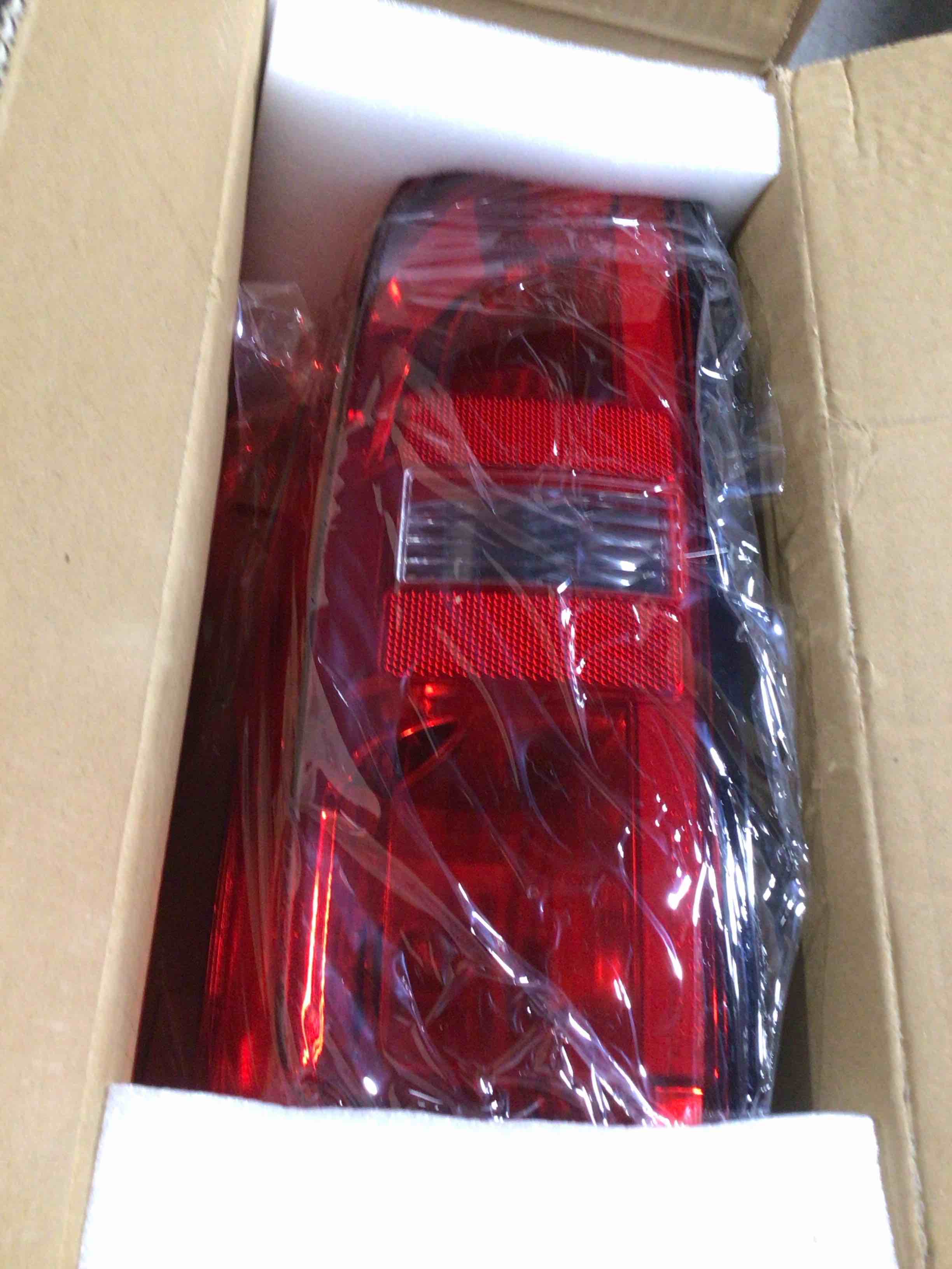 Condition photo showing Good Condition for Nakuuly Tail Light Assembly Compatible With 2015-2022 Chevy Colorado Factory Style Left Driver Side Taillight Brake Rear Lamp Red Clear Lens with Bulb and Harness # 84169777 GM2800270C