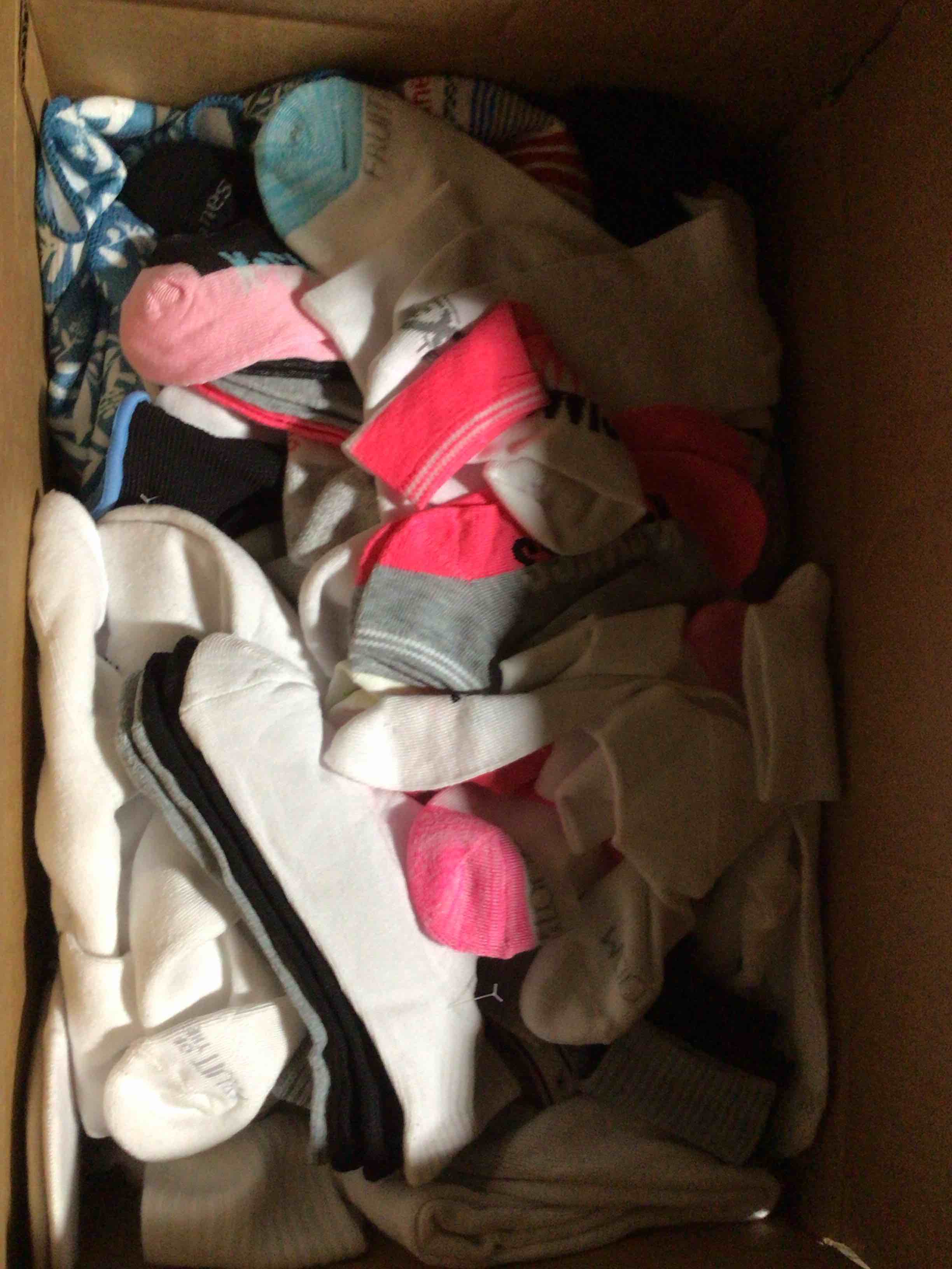 box lot of miscellaneous items 