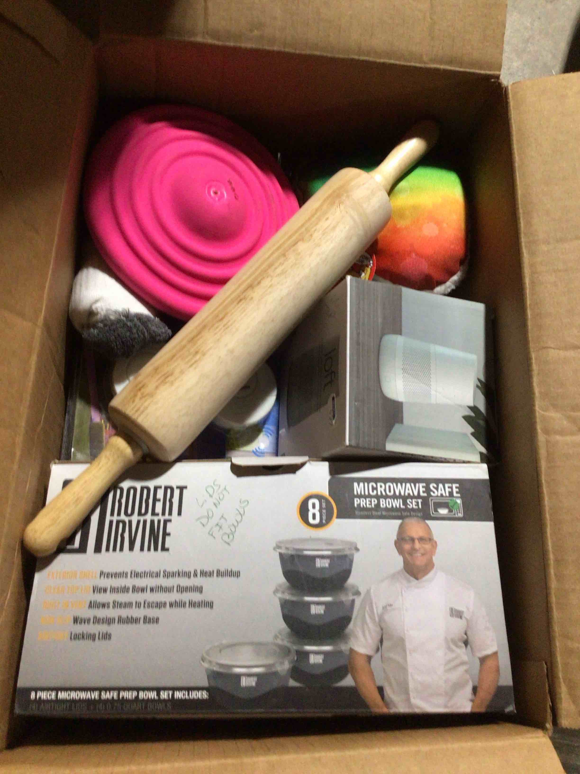 box lot of miscellaneous items 