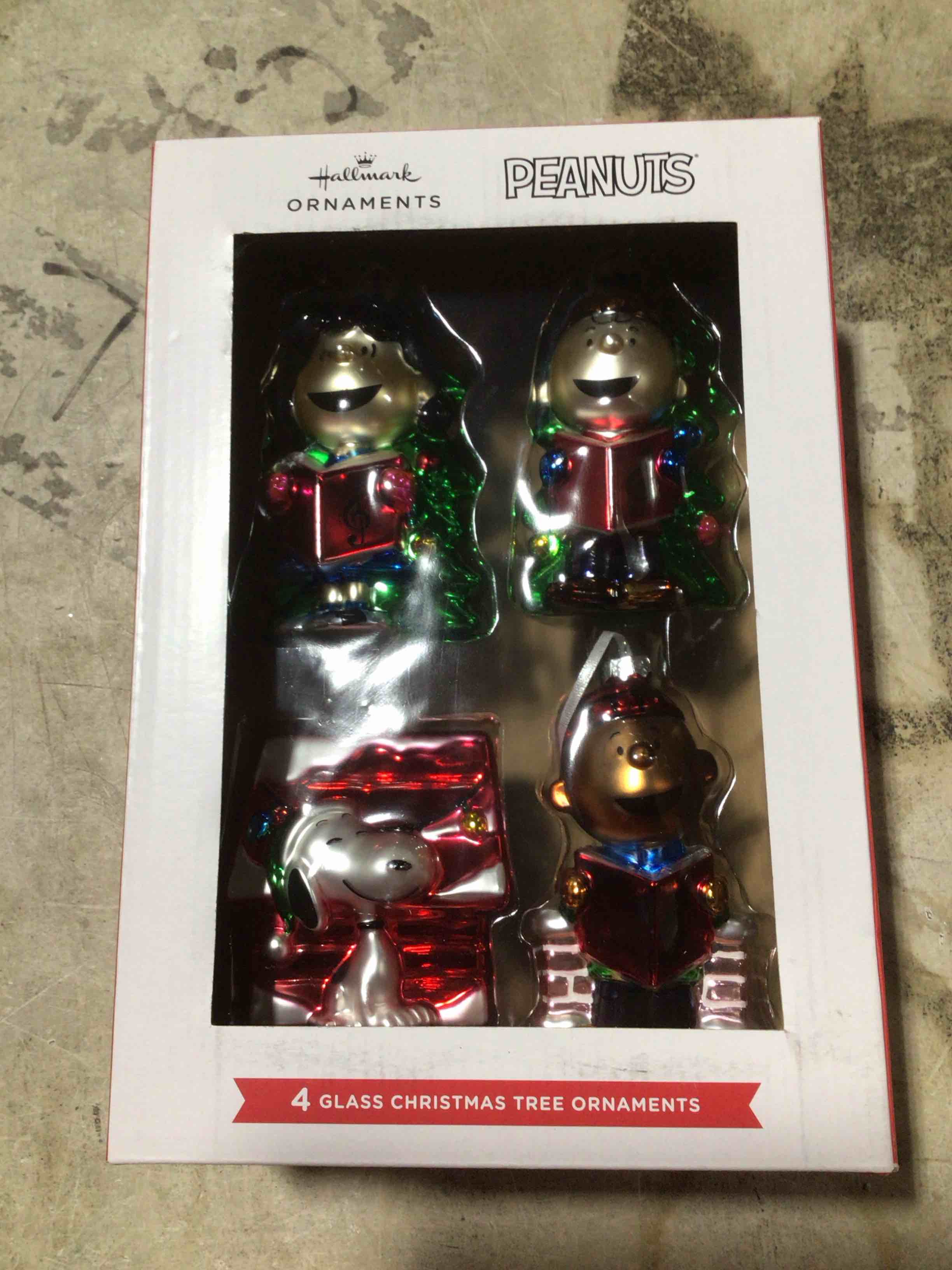 Condition photo showing New/Like New for peanuts 4-glass Christmas tree ornaments 