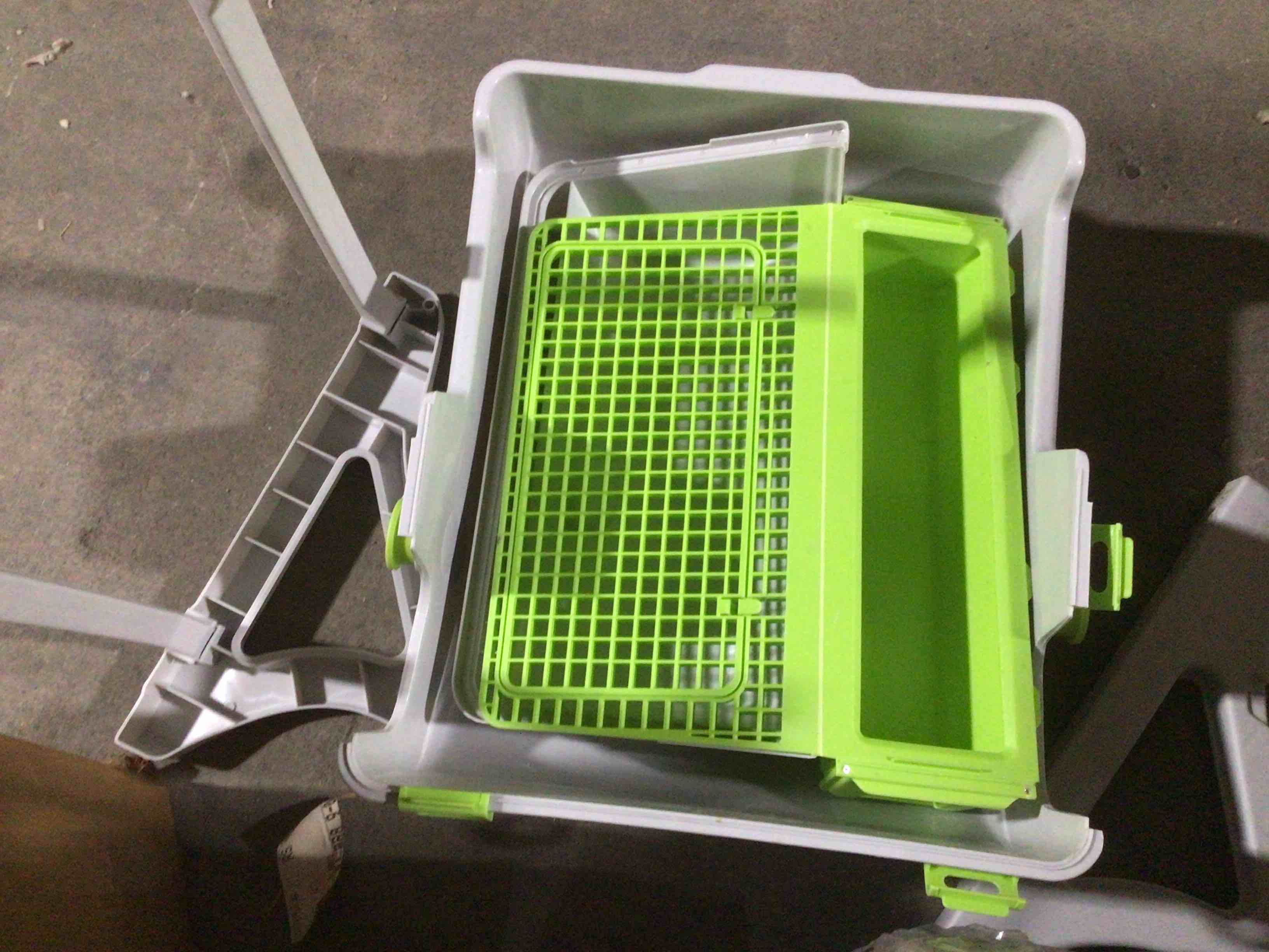 Condition photo showing As Is for Litterbox Large Cat Litter Pan Semi-Closed Semi-Automatic Tipping Cat Litter Box Pet Supplies Easy to Clean Cat Litter Tray(Green)