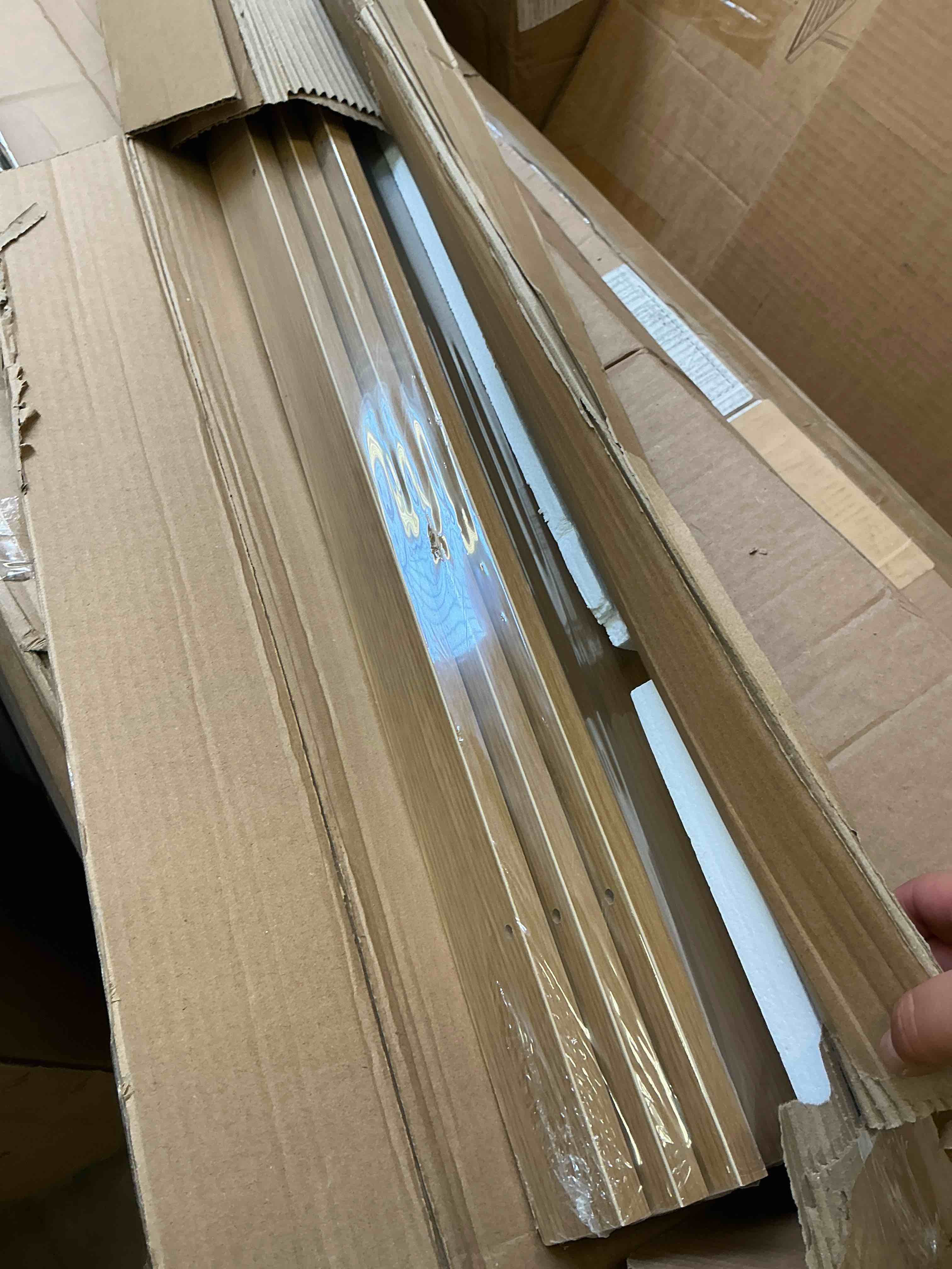 https://s3.amazonaws.com/lotting-images-prod/bidfta/BRN3784692_1785522228794.jpeg