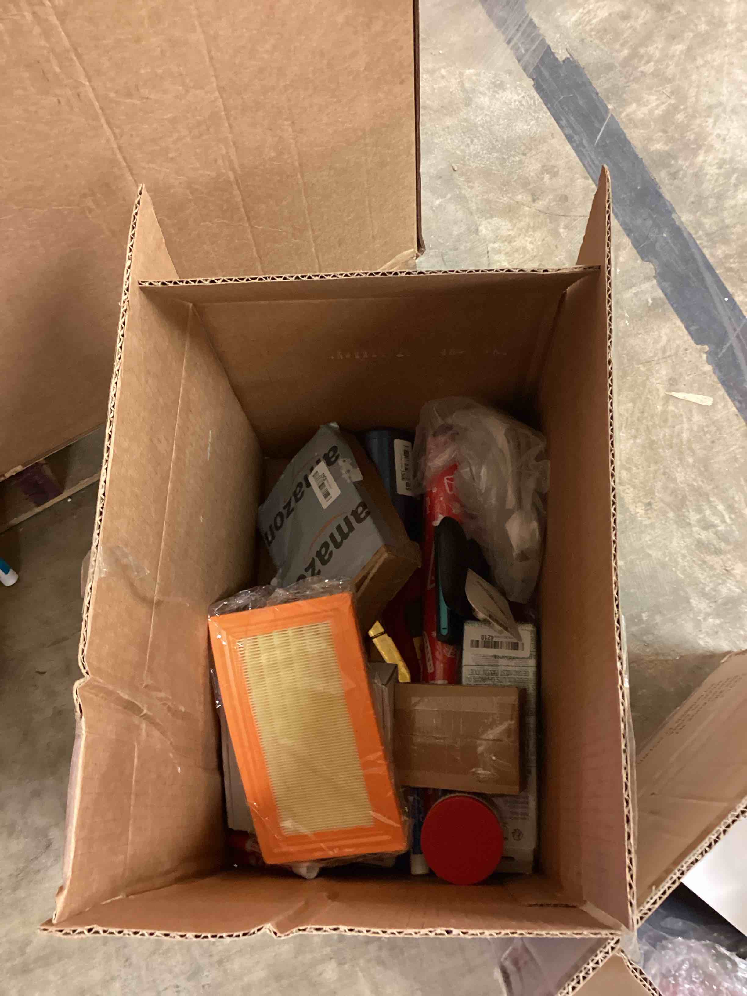 assorted miscellaneous items 