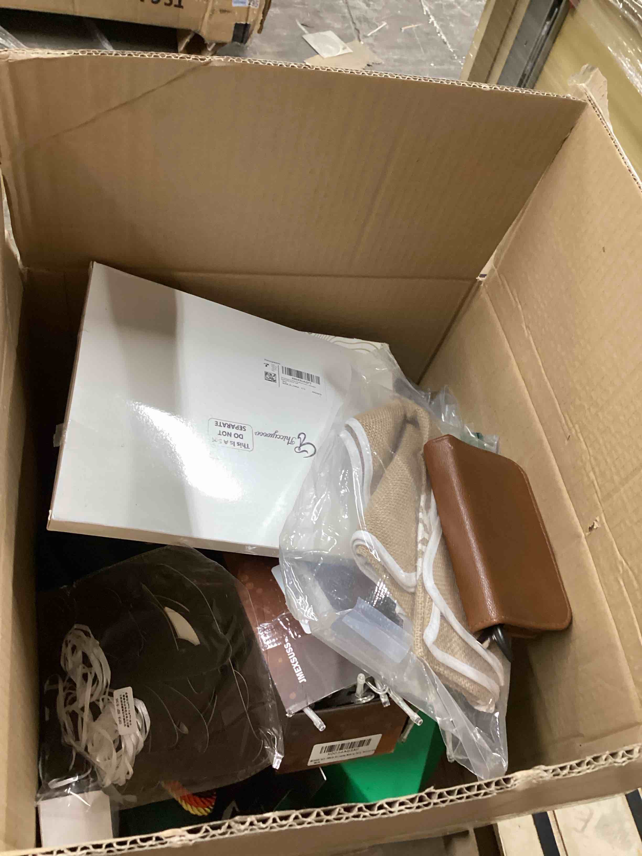 assorted miscellaneous items 