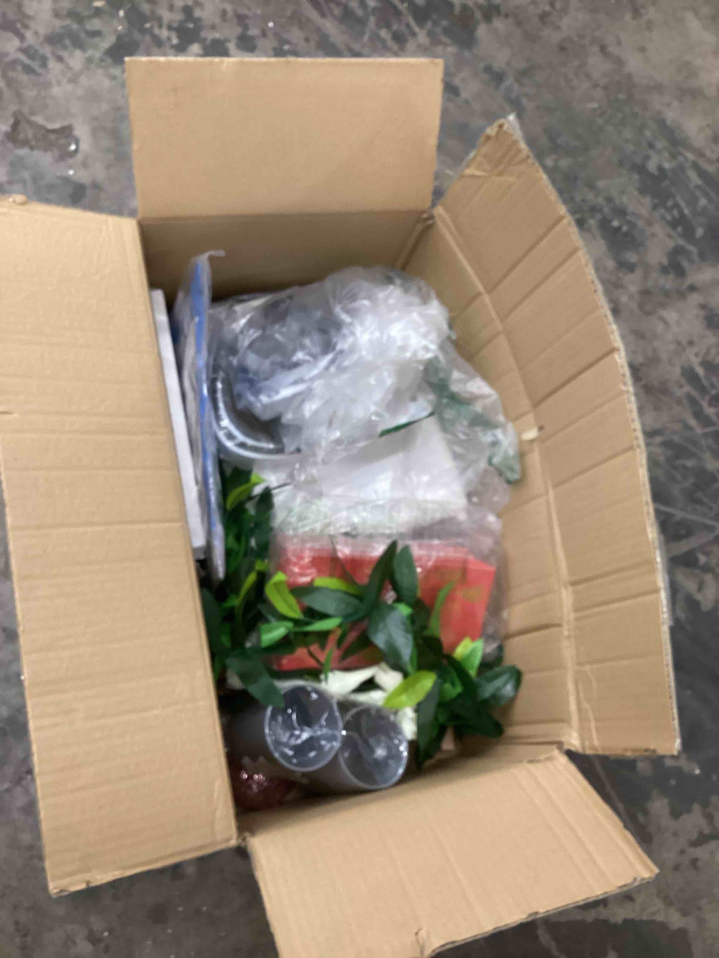 assorted miscellaneous items 