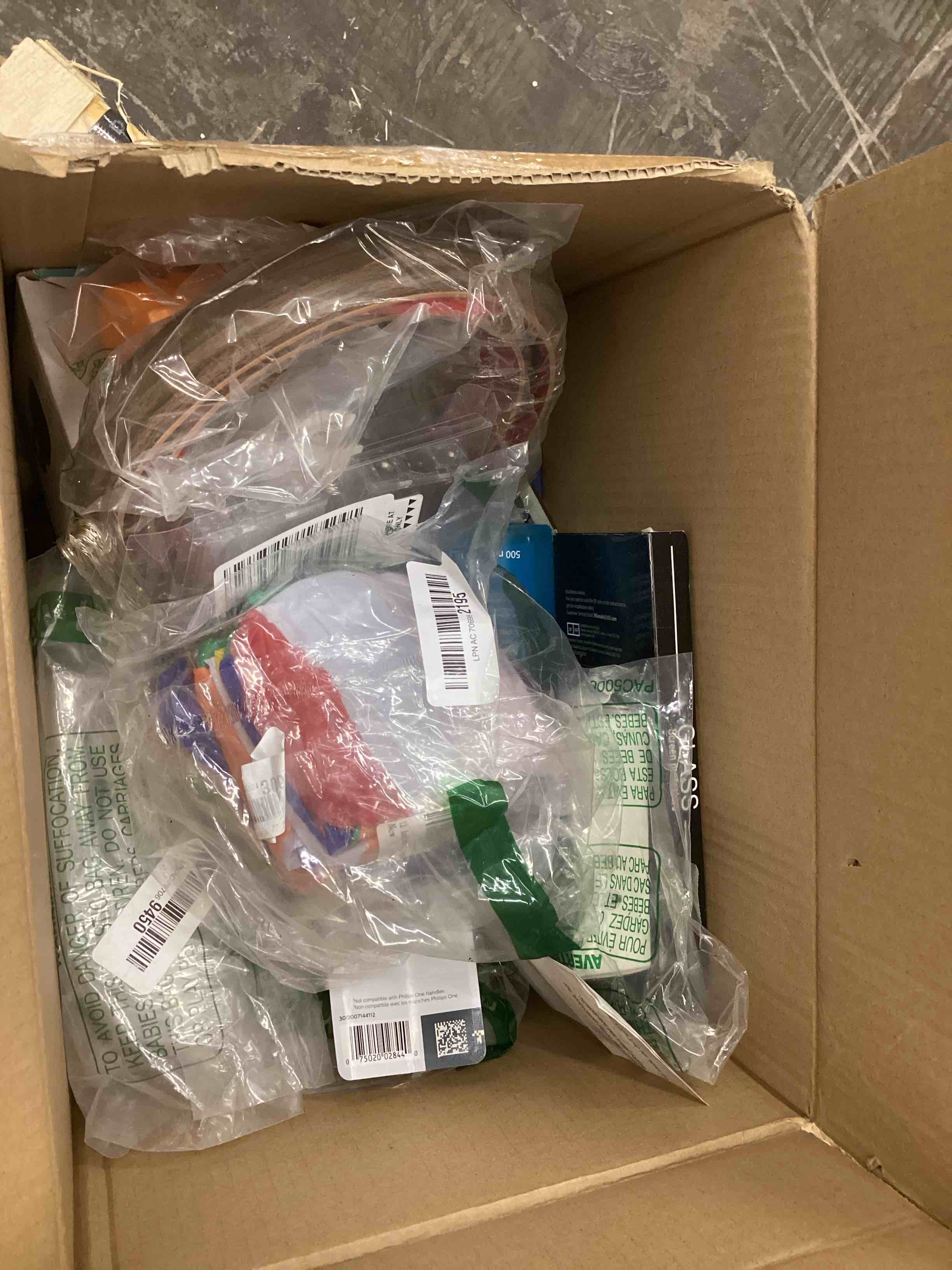 assorted miscellaneous items 