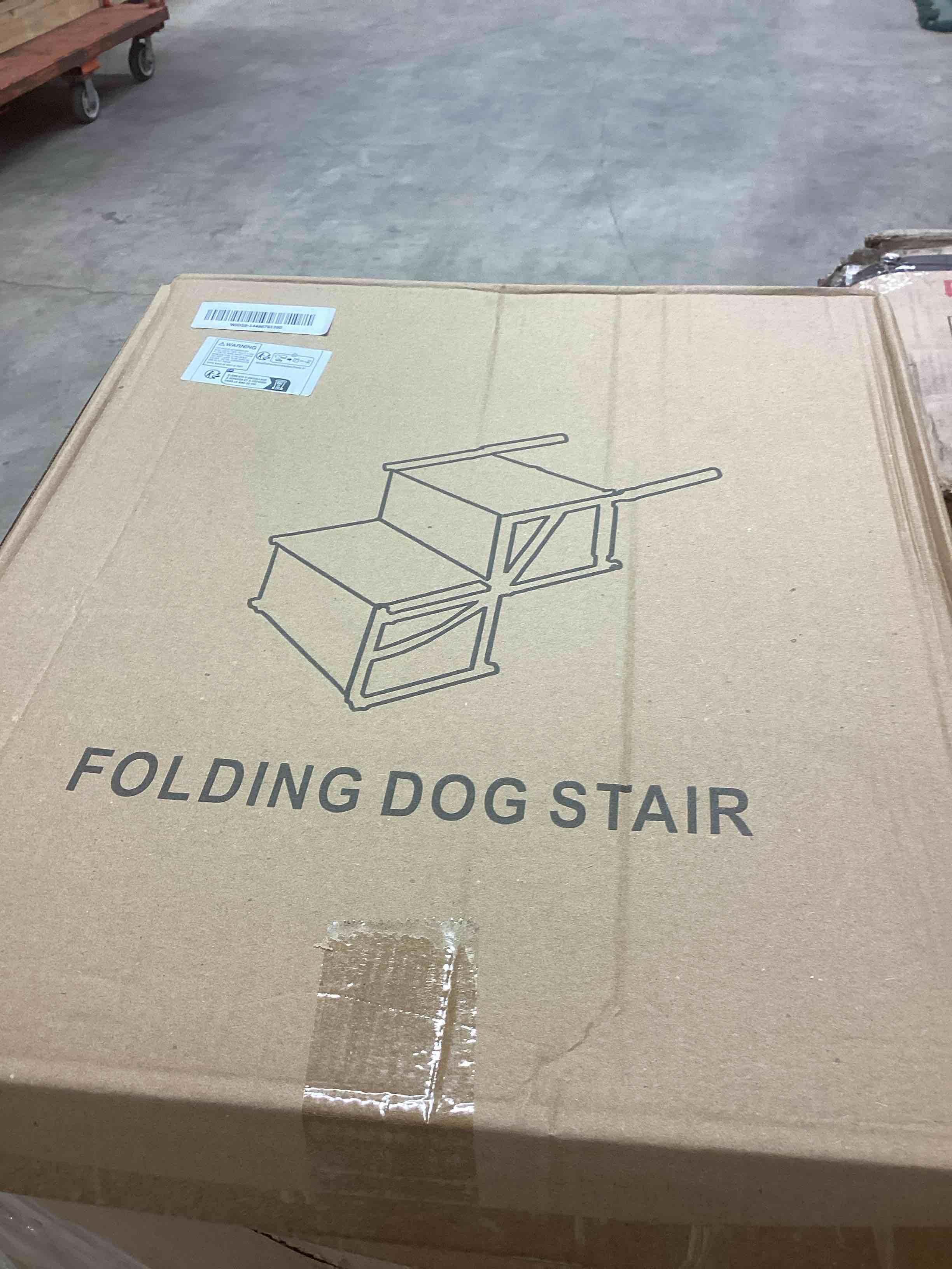 Condition photo showing New/Like New for portable folding dog stair