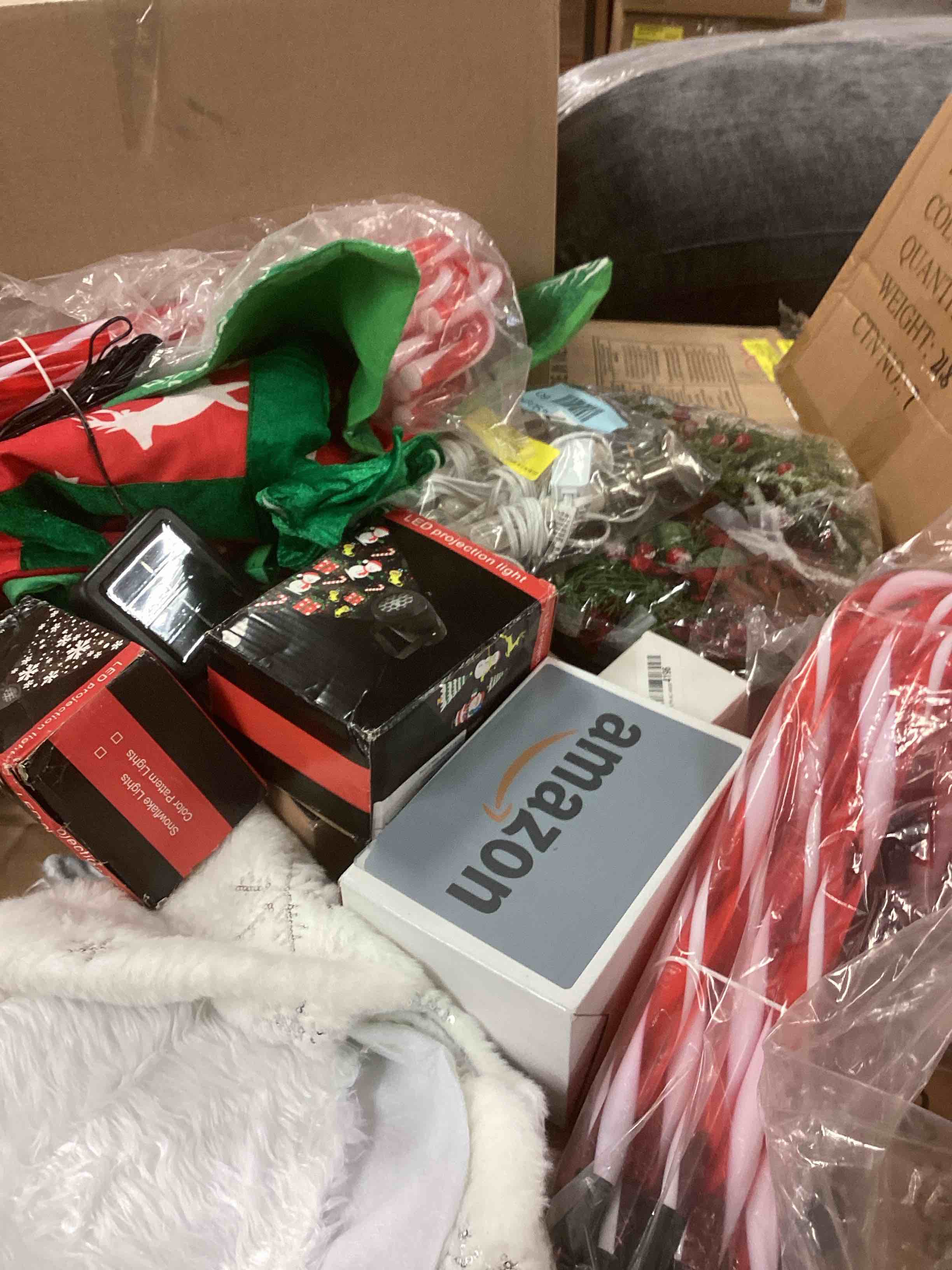 assorted christmas items