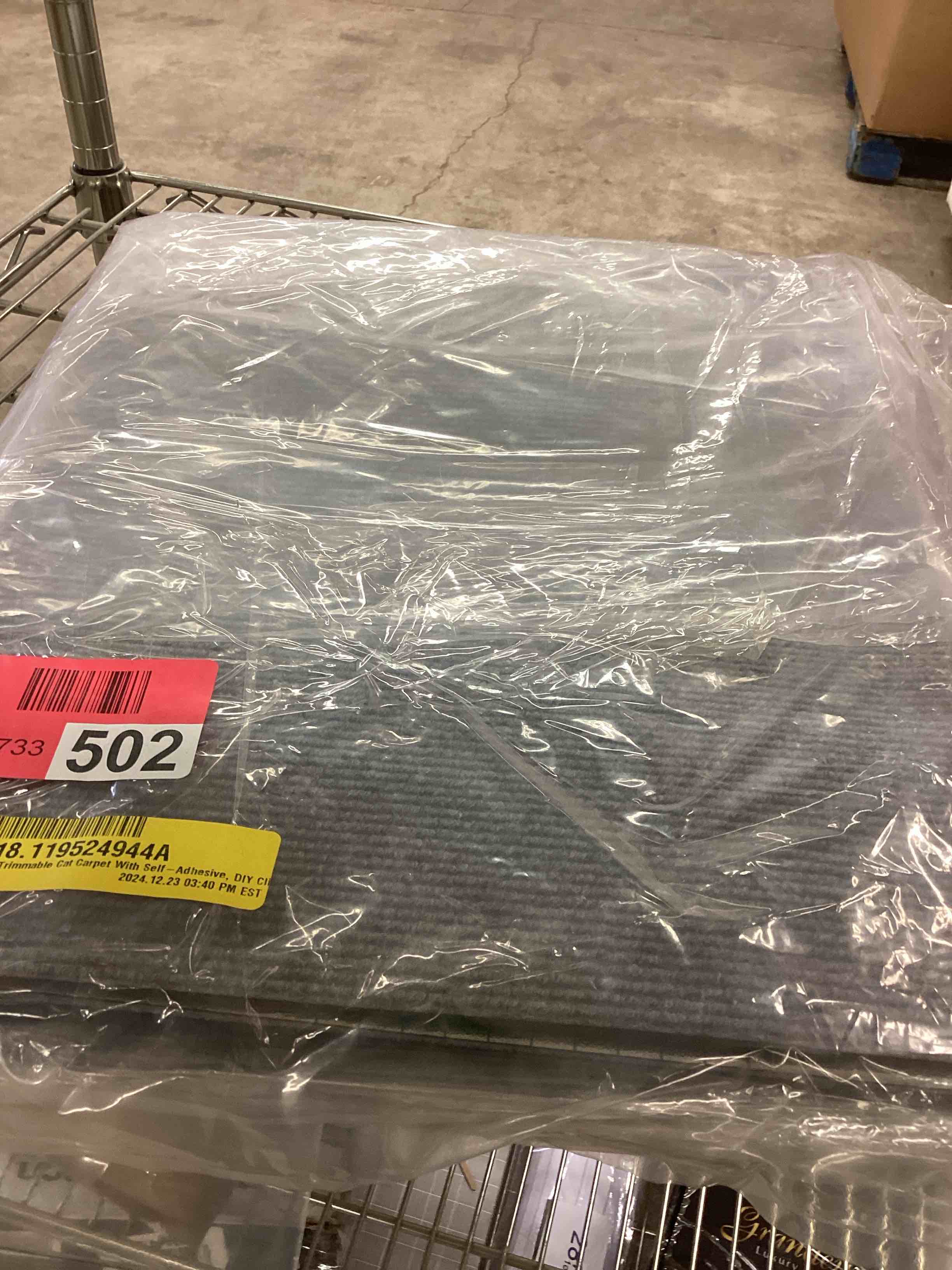 Condition photo showing Good Condition for cat scratching mat trimmable self-adhesive cat scratcher replacement carpet for cat tree by tucker murphy pet™