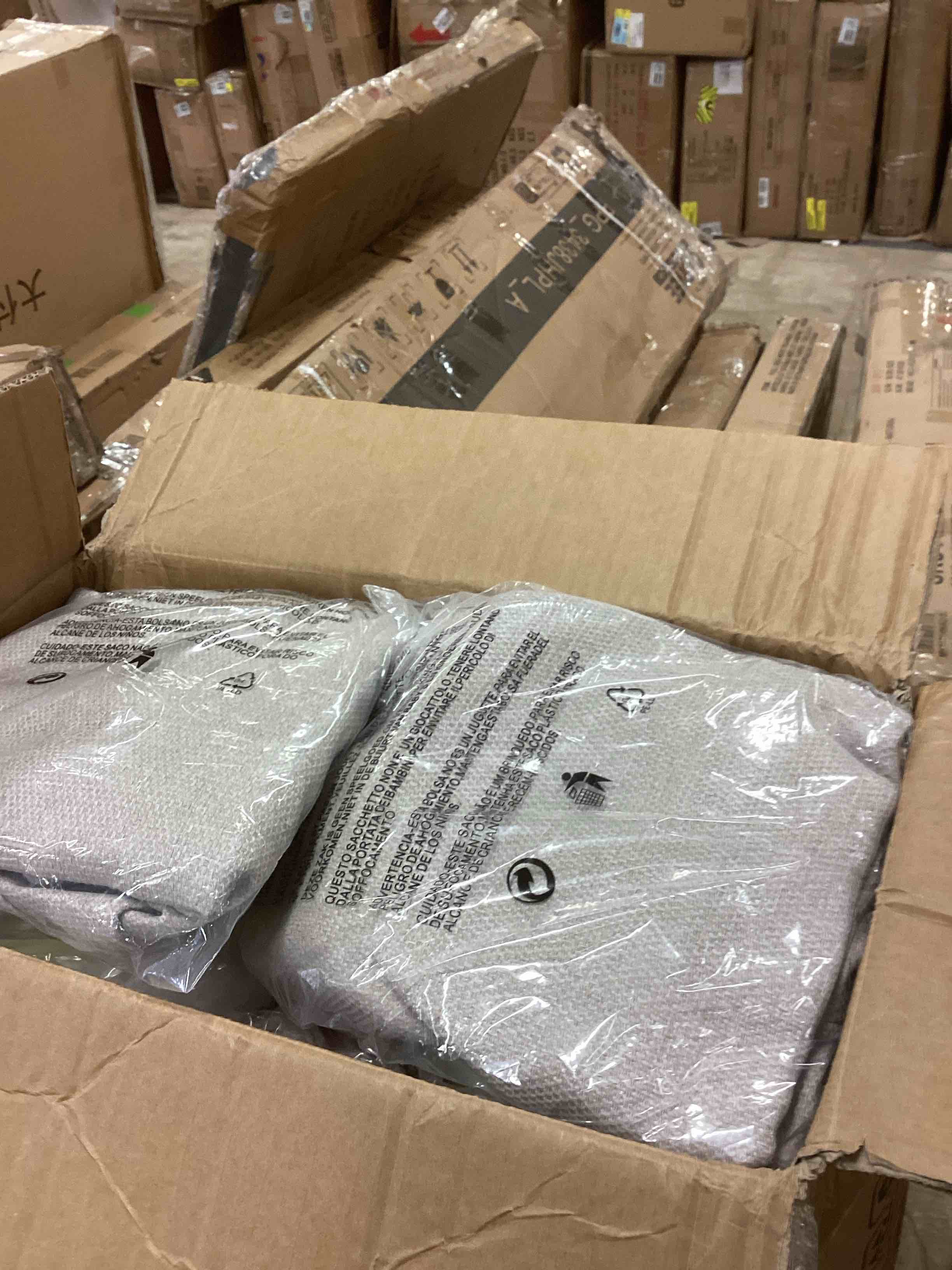 https://s3.amazonaws.com/lotting-images-prod/bidfta/BRN3788895_1777064592525.jpeg