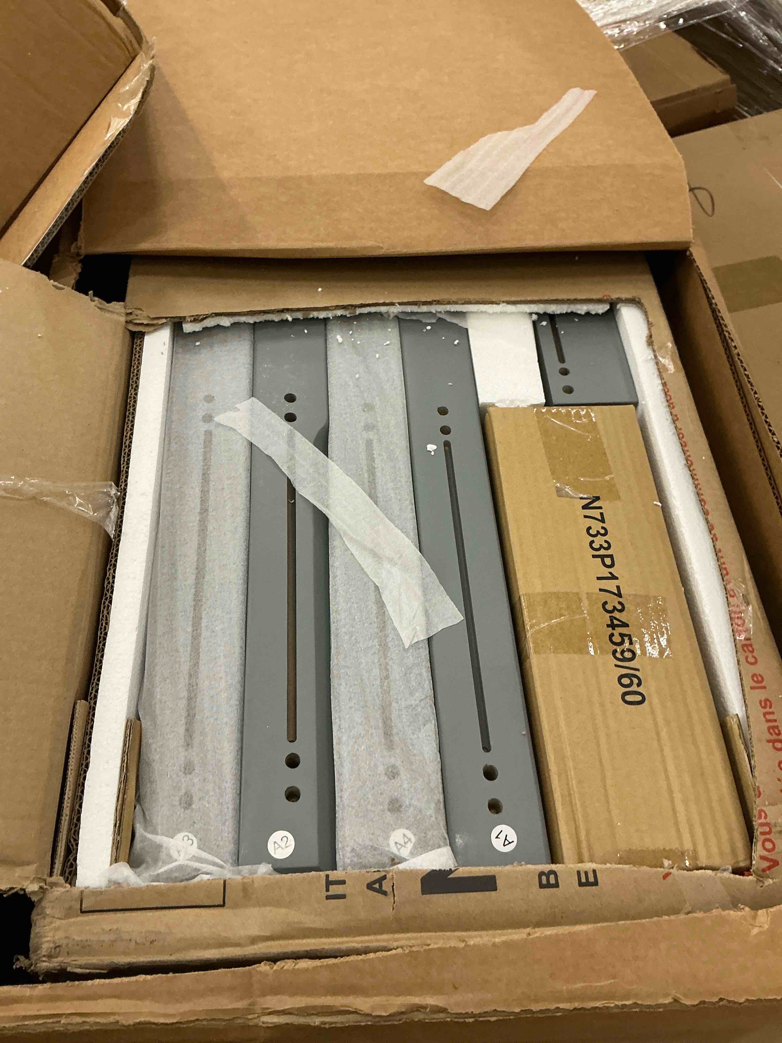 https://s3.amazonaws.com/lotting-images-prod/bidfta/BRN3789133_1777396068224.jpeg
