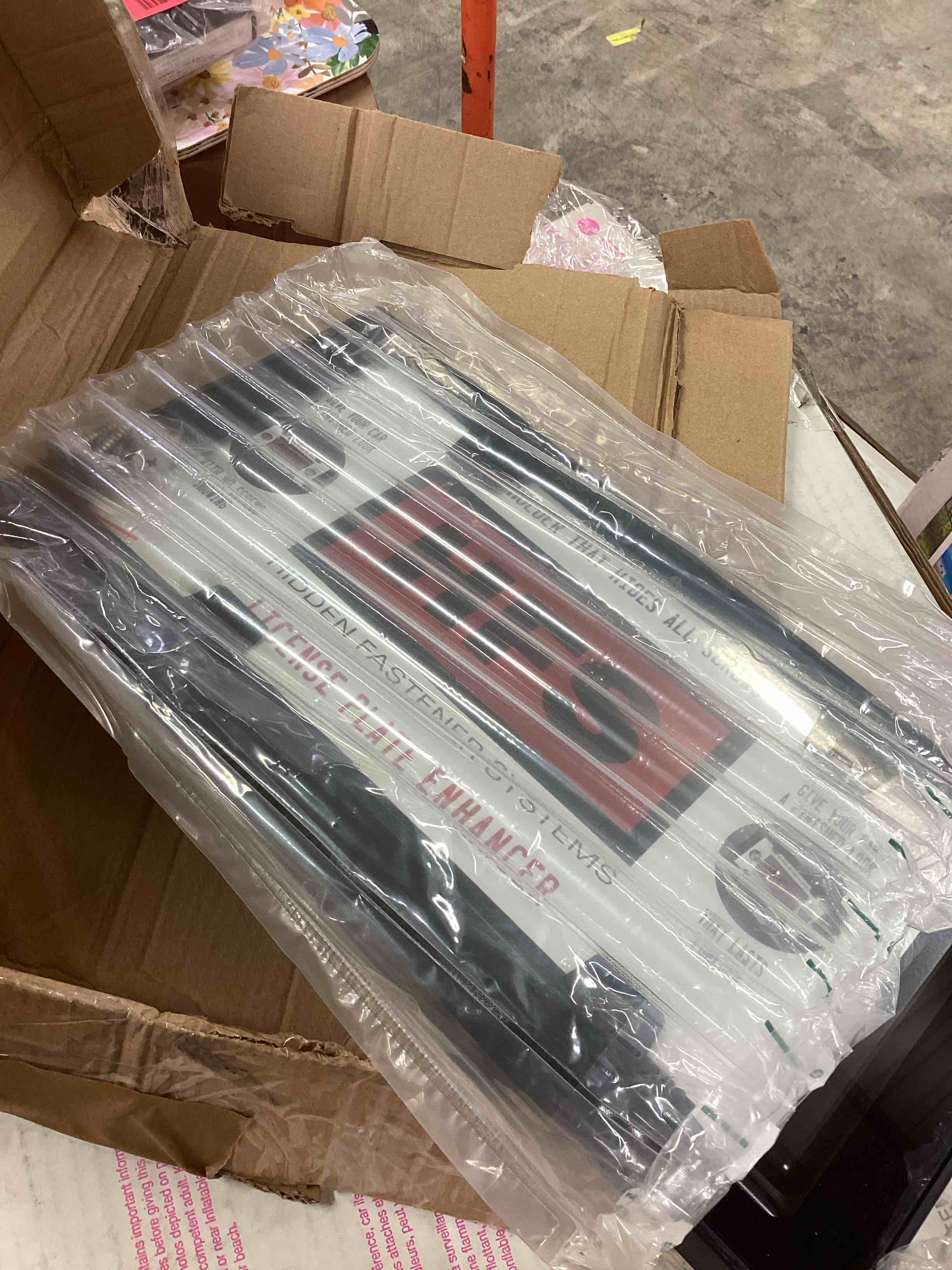 Condition photo showing Good Condition for galante license plate tempered glass cover hides all screws by rebrilliant