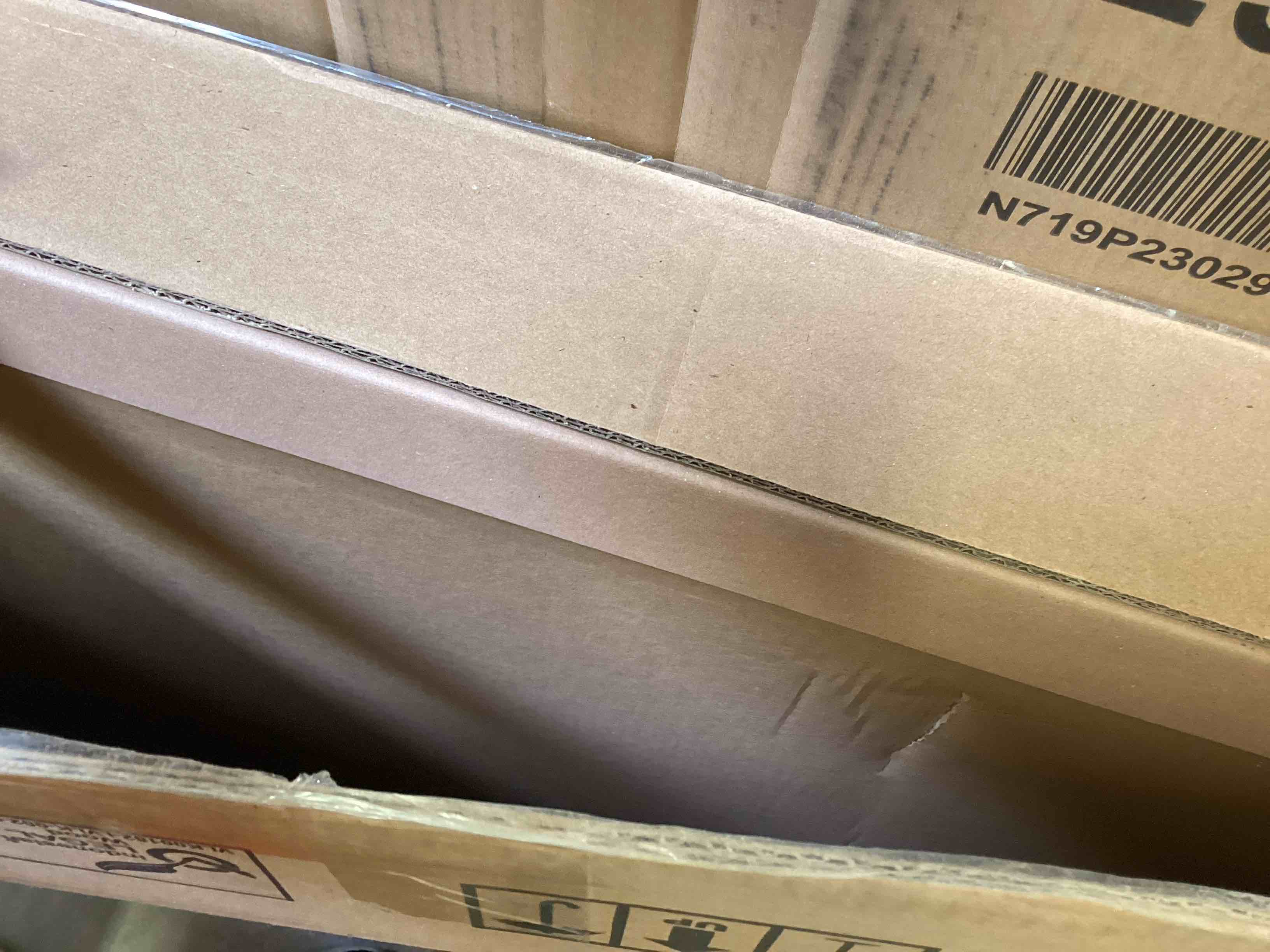 https://s3.amazonaws.com/lotting-images-prod/bidfta/BRN3789403_1777576333433.jpeg