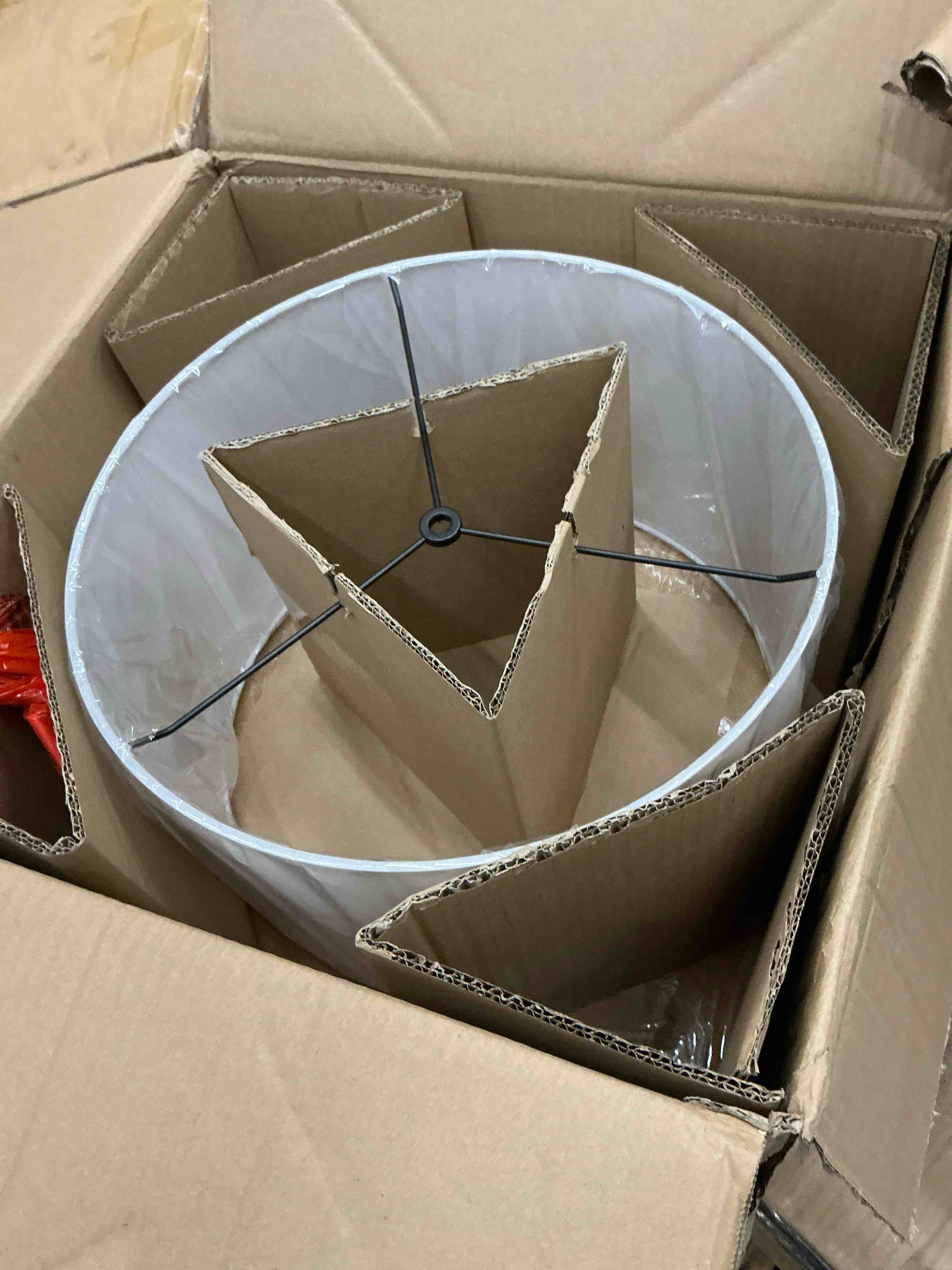 https://s3.amazonaws.com/lotting-images-prod/bidfta/BRN3789460_1777579233311.jpeg