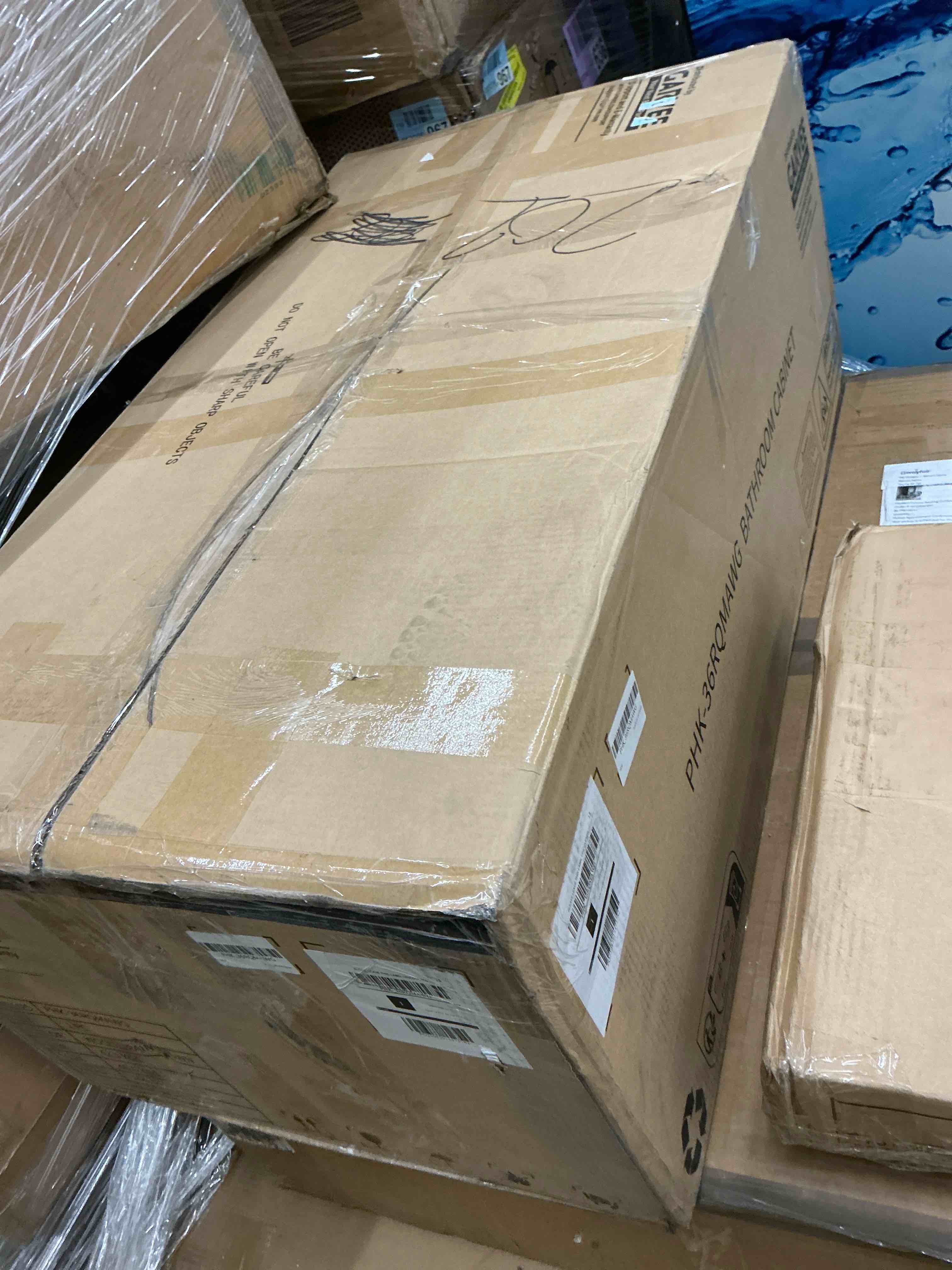 https://s3.amazonaws.com/lotting-images-prod/bidfta/BRN3789471_1777584756356.jpeg