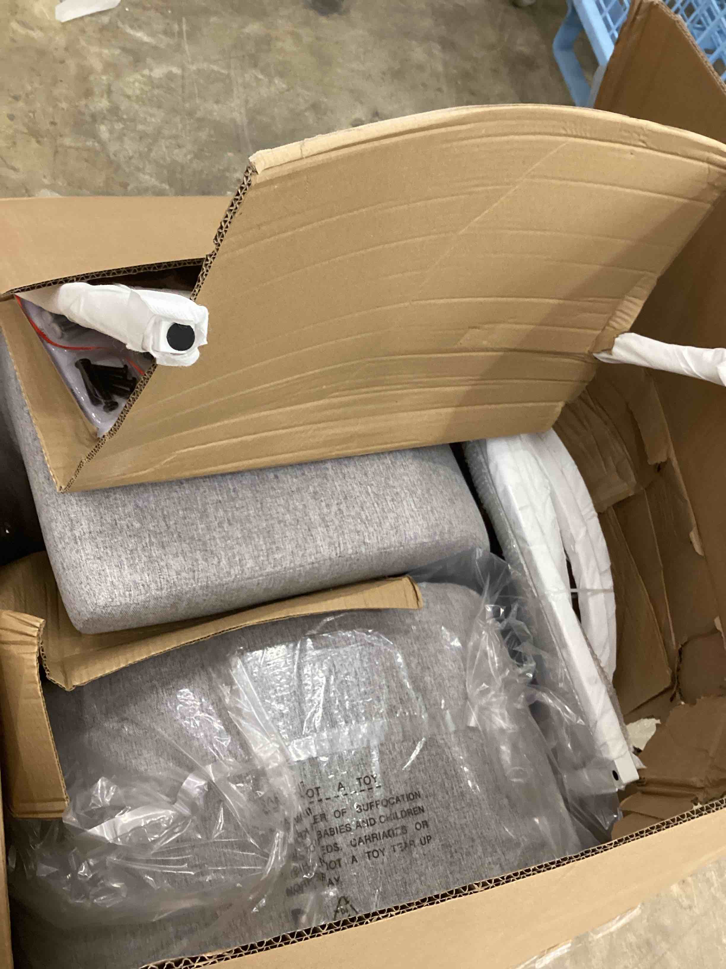 https://s3.amazonaws.com/lotting-images-prod/bidfta/BRN3789518_1777899537410.jpeg