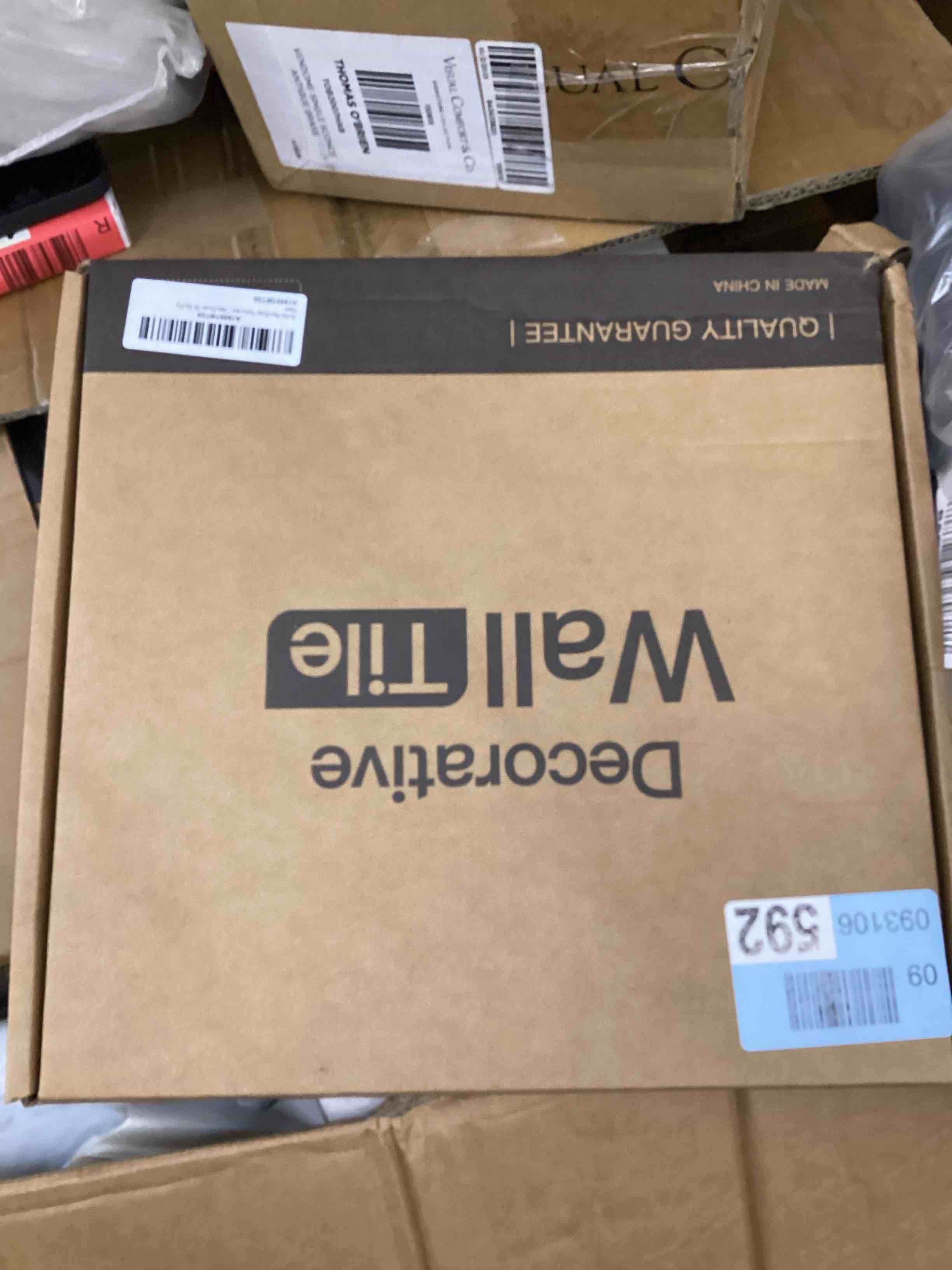 https://s3.amazonaws.com/lotting-images-prod/bidfta/BRN3789749_1778273861053.jpeg