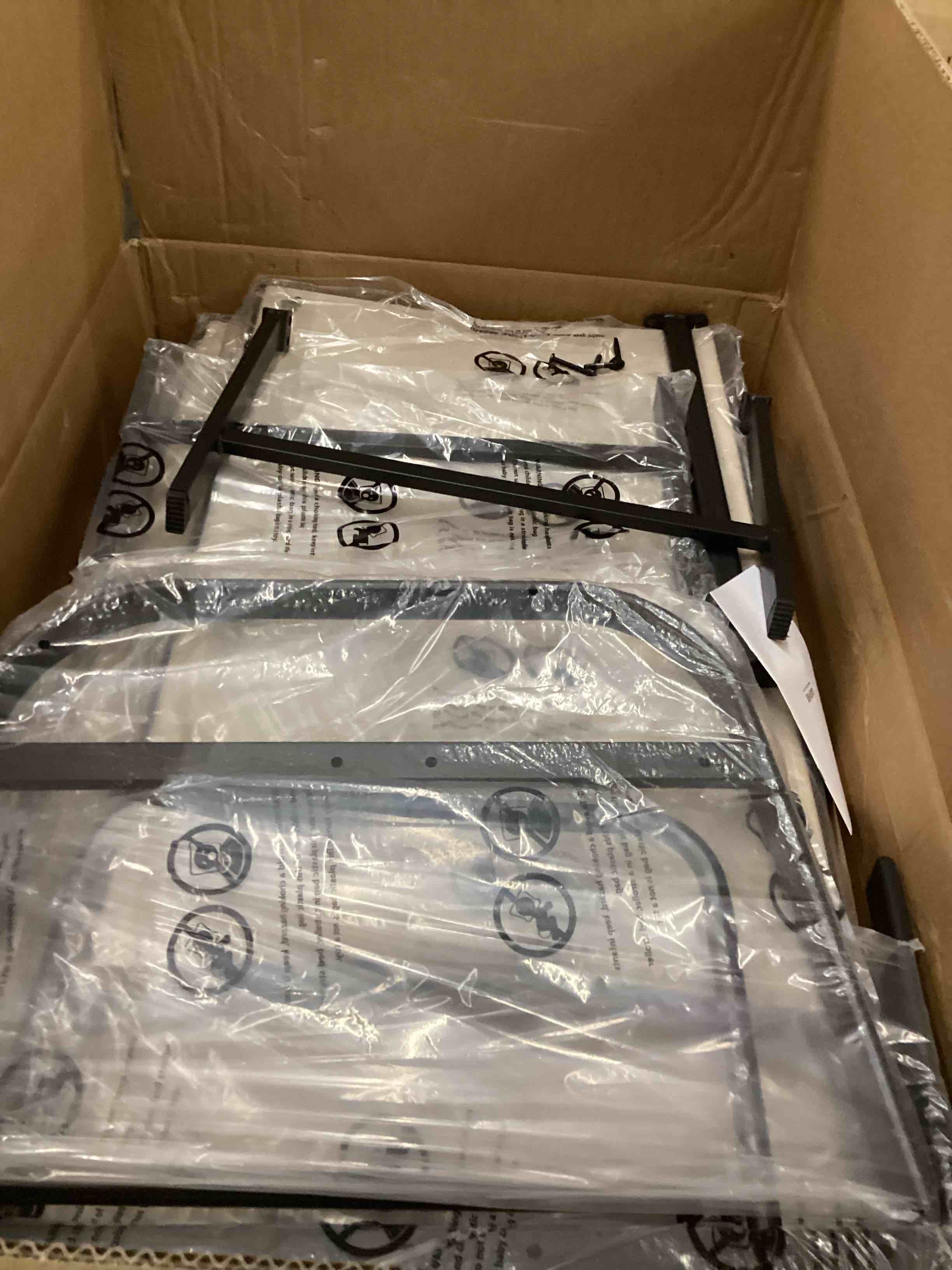 https://s3.amazonaws.com/lotting-images-prod/bidfta/BRN3789979_1778769219538.jpeg