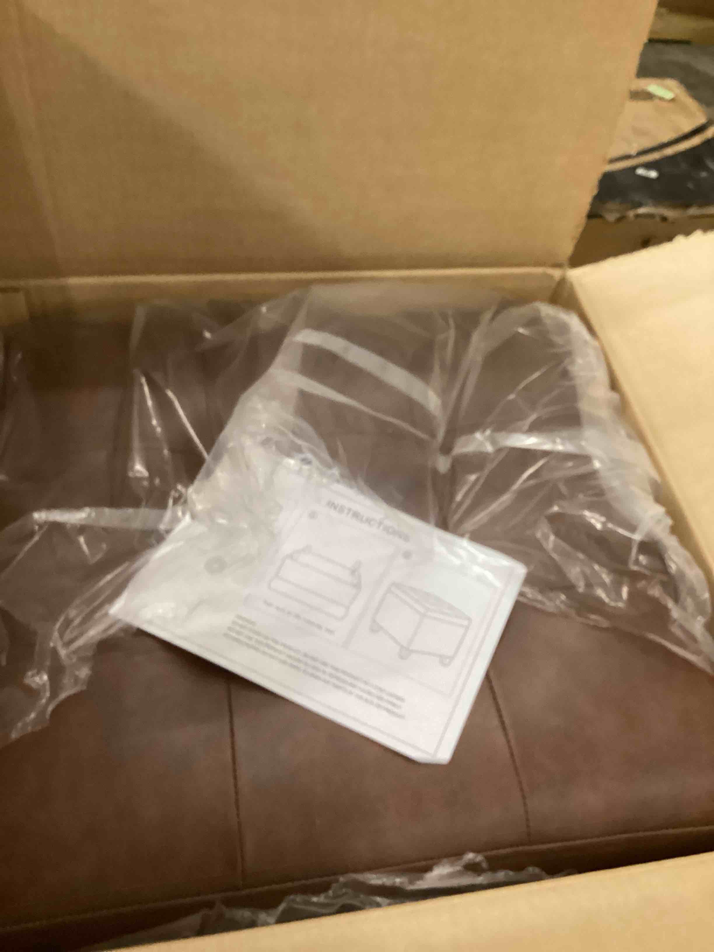 https://s3.amazonaws.com/lotting-images-prod/bidfta/BRN3789985_1778773664487.jpeg
