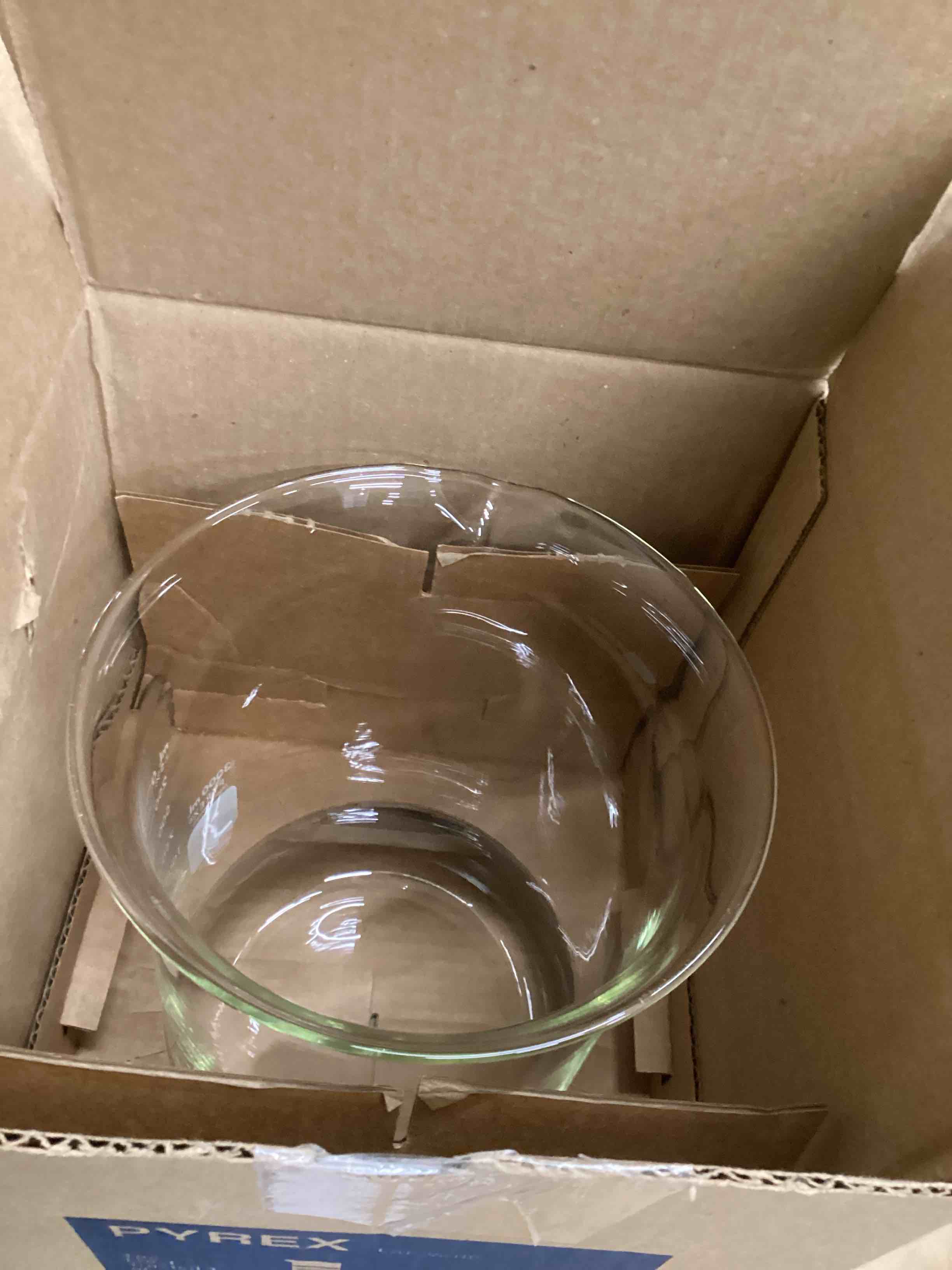 Condition photo showing Good Condition for PYREX Griffin Borosilicate Glass Beaker- Low Form Graduated Measuring Beaker with Spout– Premium Scientific Glassware for Laboratories, Classrooms or Home Use - PYREX Chemistry Glassware, 50 mL, 12/Pk