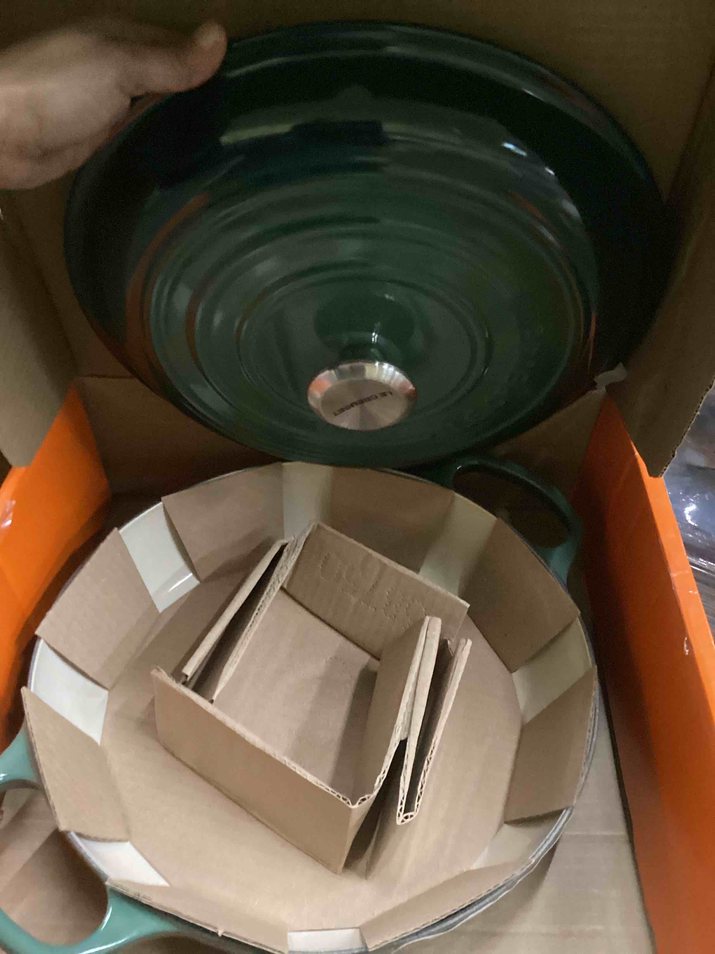 Condition photo showing Good Condition for Le Creuset Enameled Cast Iron Signature Braiser, 3.5 qt., Artichaut Artichaut 3.5 Qt