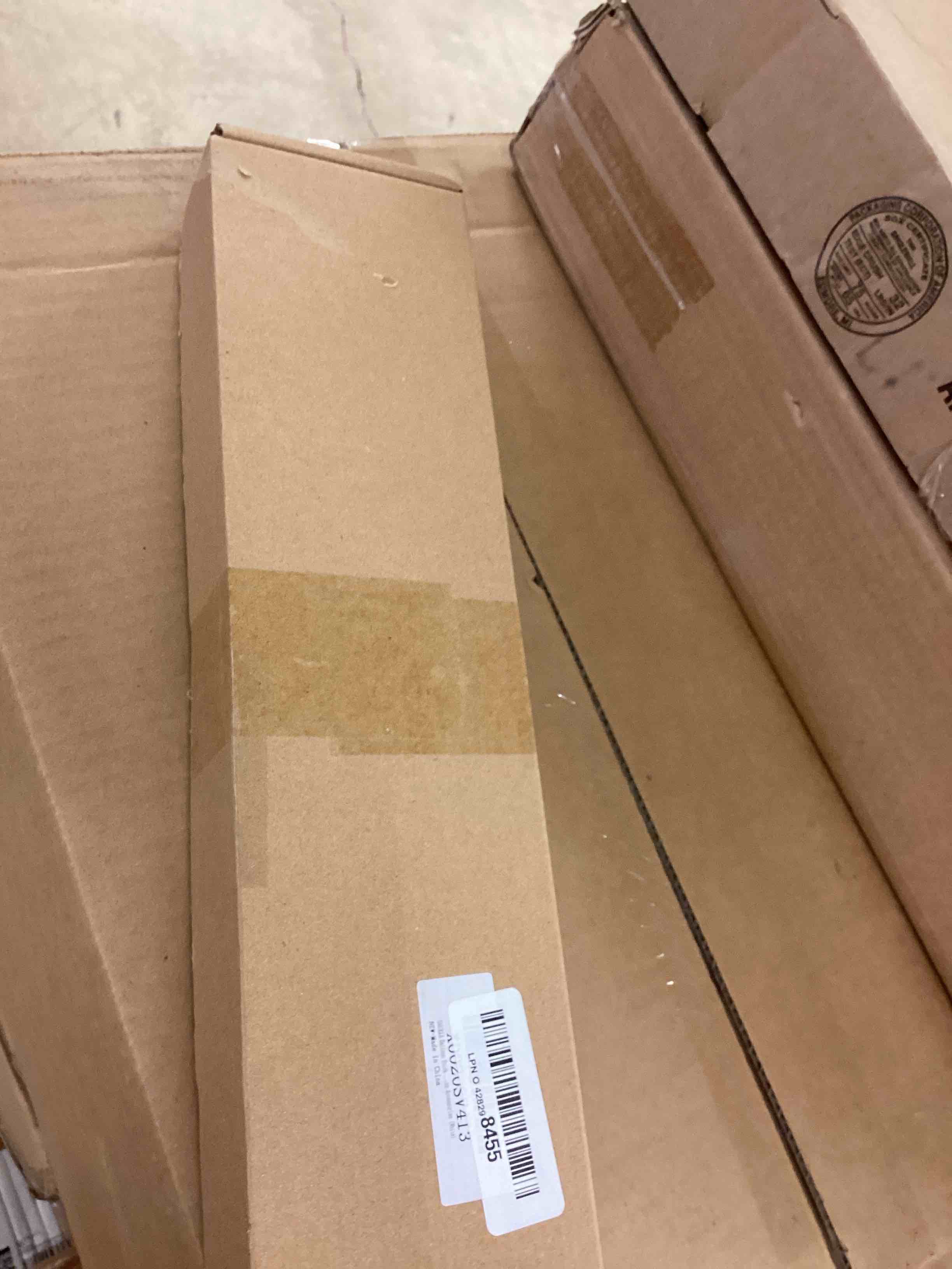 Condition photo showing Good Condition for Sakolla 10 Sets Balloon Stick Stand, Holder with Base for Table Desktop Centerpiece, Birthday Party, Wedding, Baby Shower and Anniversary Decoration (15.7 inch White)