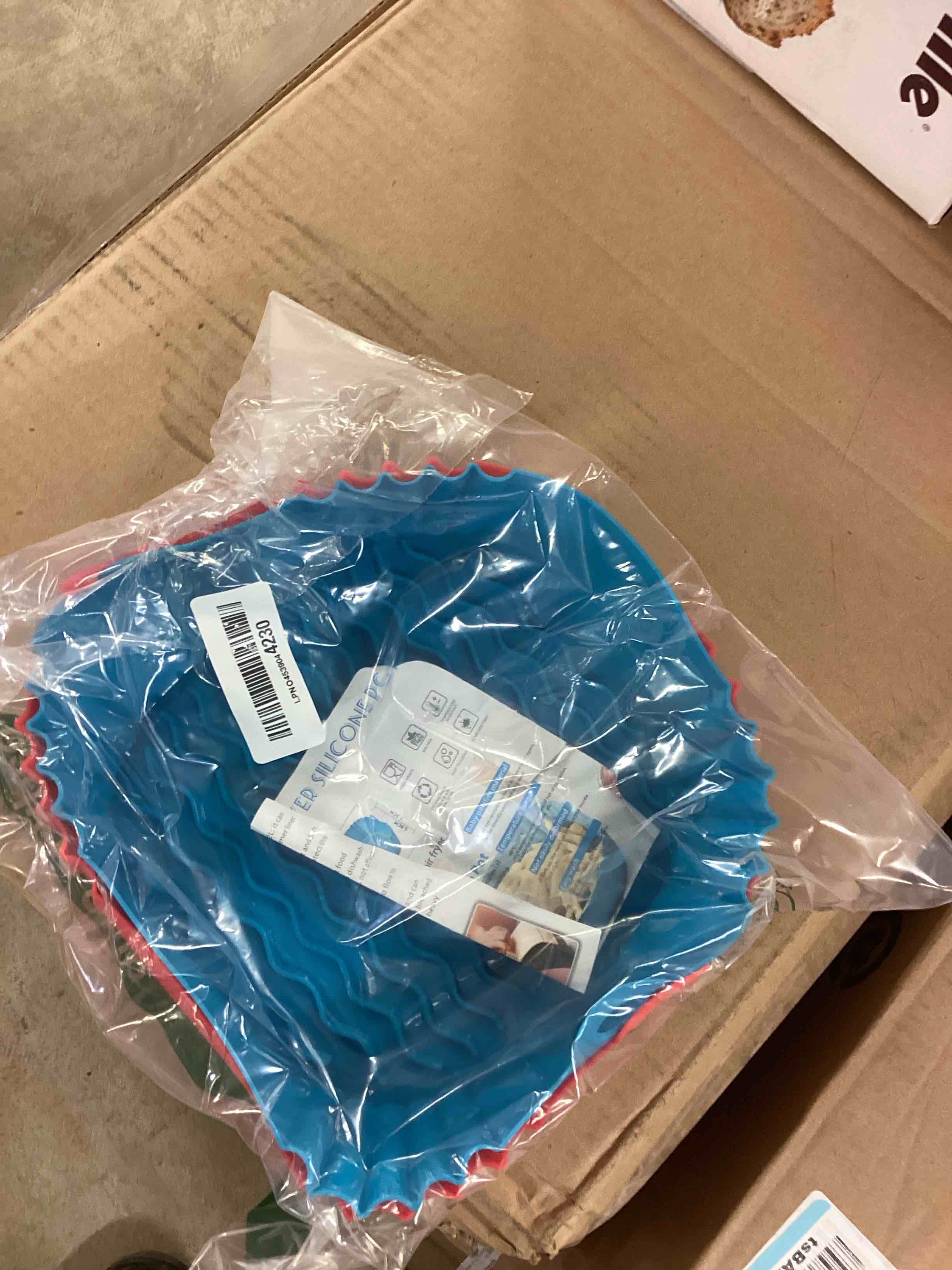 Condition photo showing New/Like New for 2 PCS Square Silicone Air Fryer Liners - 8 Inch Reusable Air Fryer Pot - Air Fryer Accessories - Air Fryer Inserts for 4 to 7 QT Oven Microwave Accessories (Red + Blue) 8 INCH Red + Blue