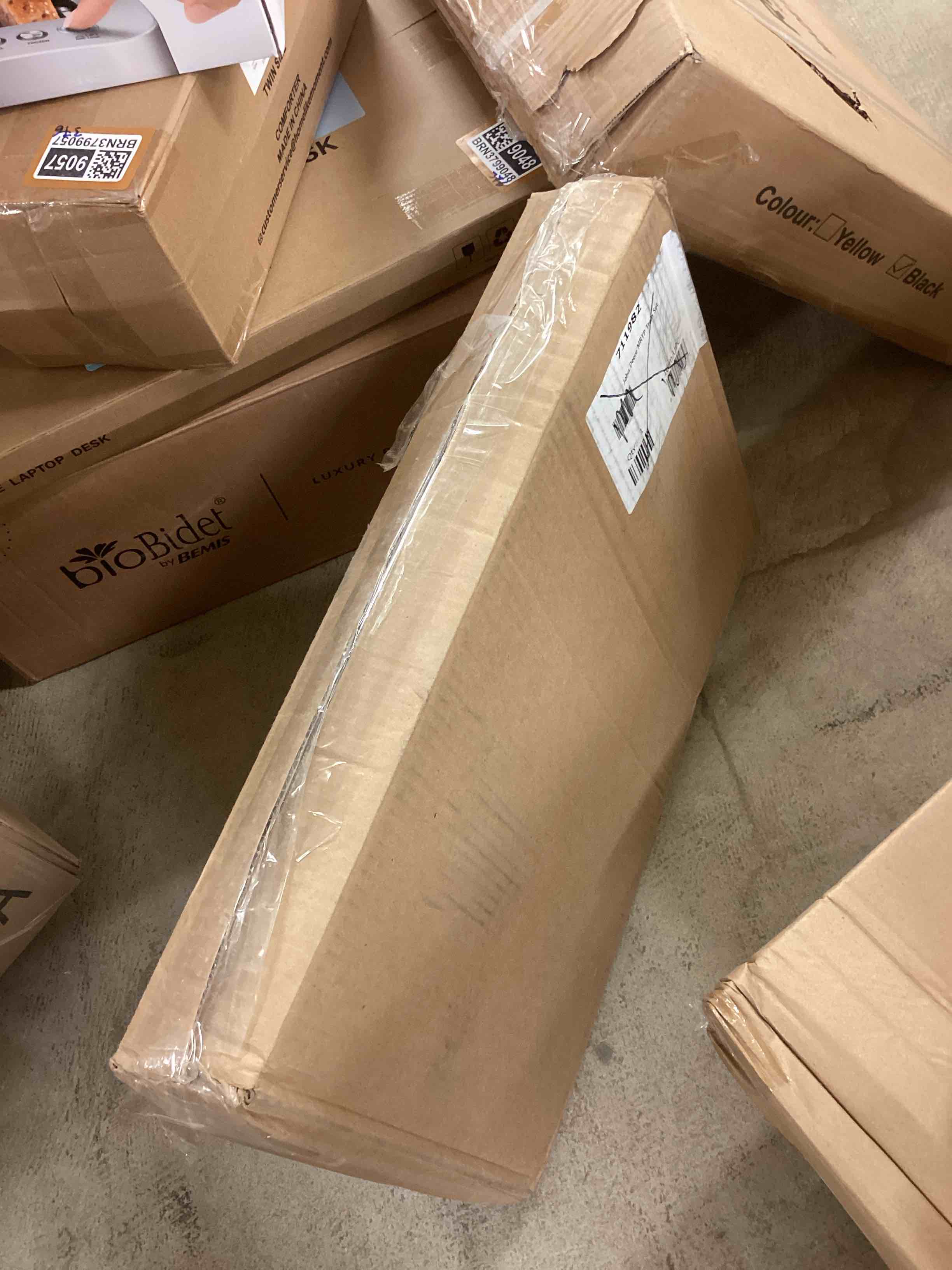 Condition photo showing New/Like New for Lionel John Deere Miniature Ready-to-Play Set, Battery-Powered Model Train, Multicolor Green; Yellow