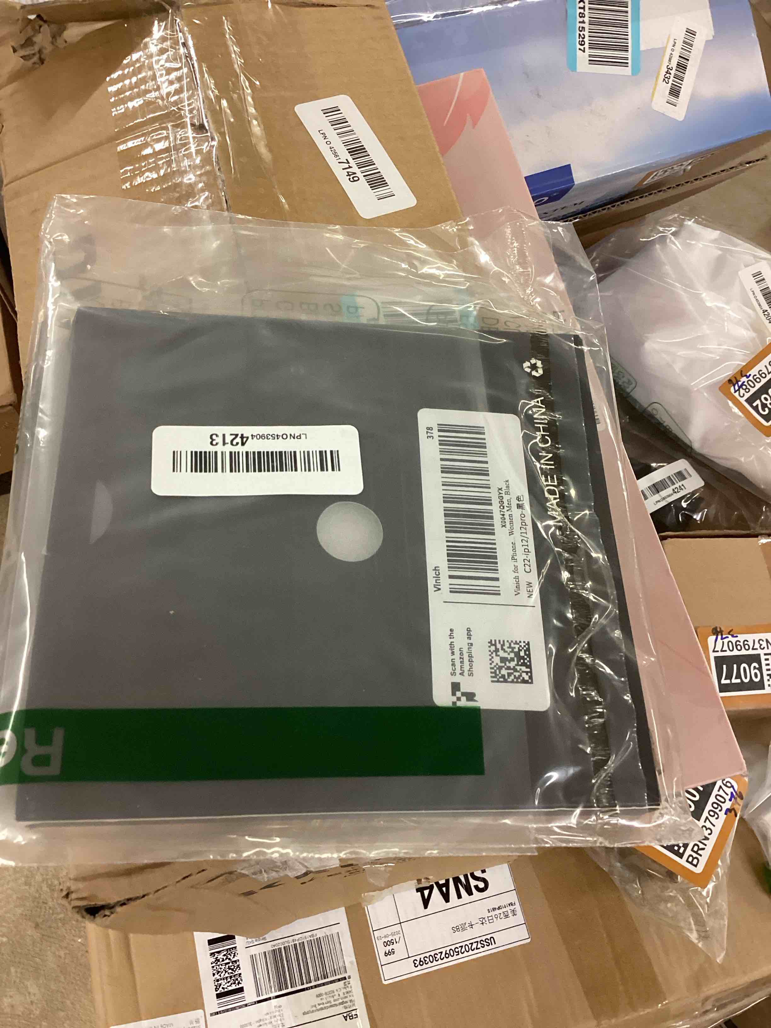 Condition photo showing Good Condition for Vinich for iPhone 12/12 Pro Wallet Case with Card Holder, RFID Blocking Credit Slots Kickstand Shockproof Phone Cover Fit for iPhone 12/12 Pro 6.1" Black for iPhone 12/12 Pro - 6.1'' Black