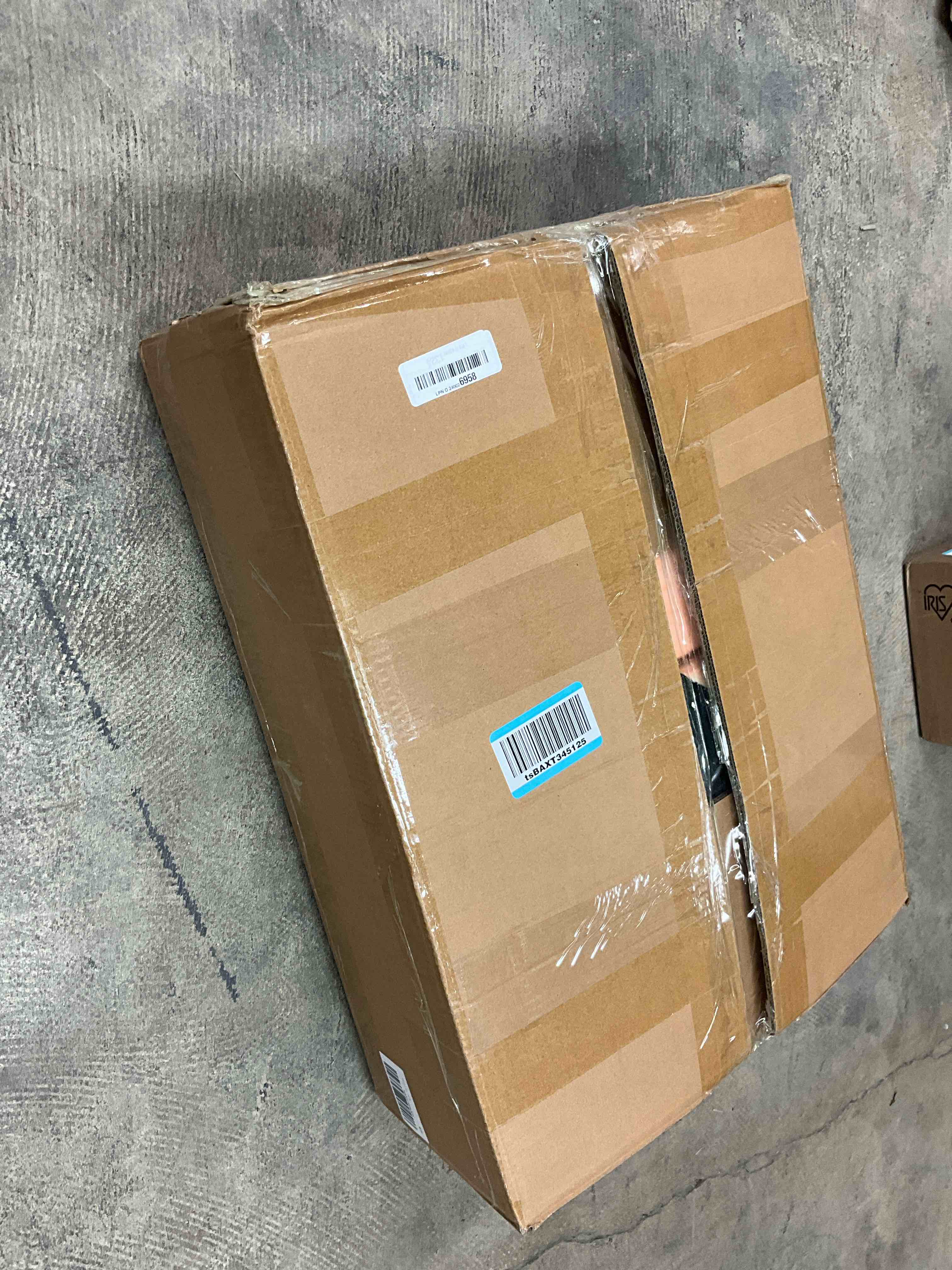 Condition photo showing Good Condition for 10x14 Area Rugs for Living Room Western Aztec Southwestern Native American Farmhouse Navajo Tribal Washable Large Area Rug for Bedroom Non Slip Outdoor Carpets Soft Mats Kitchen Home Office Decor