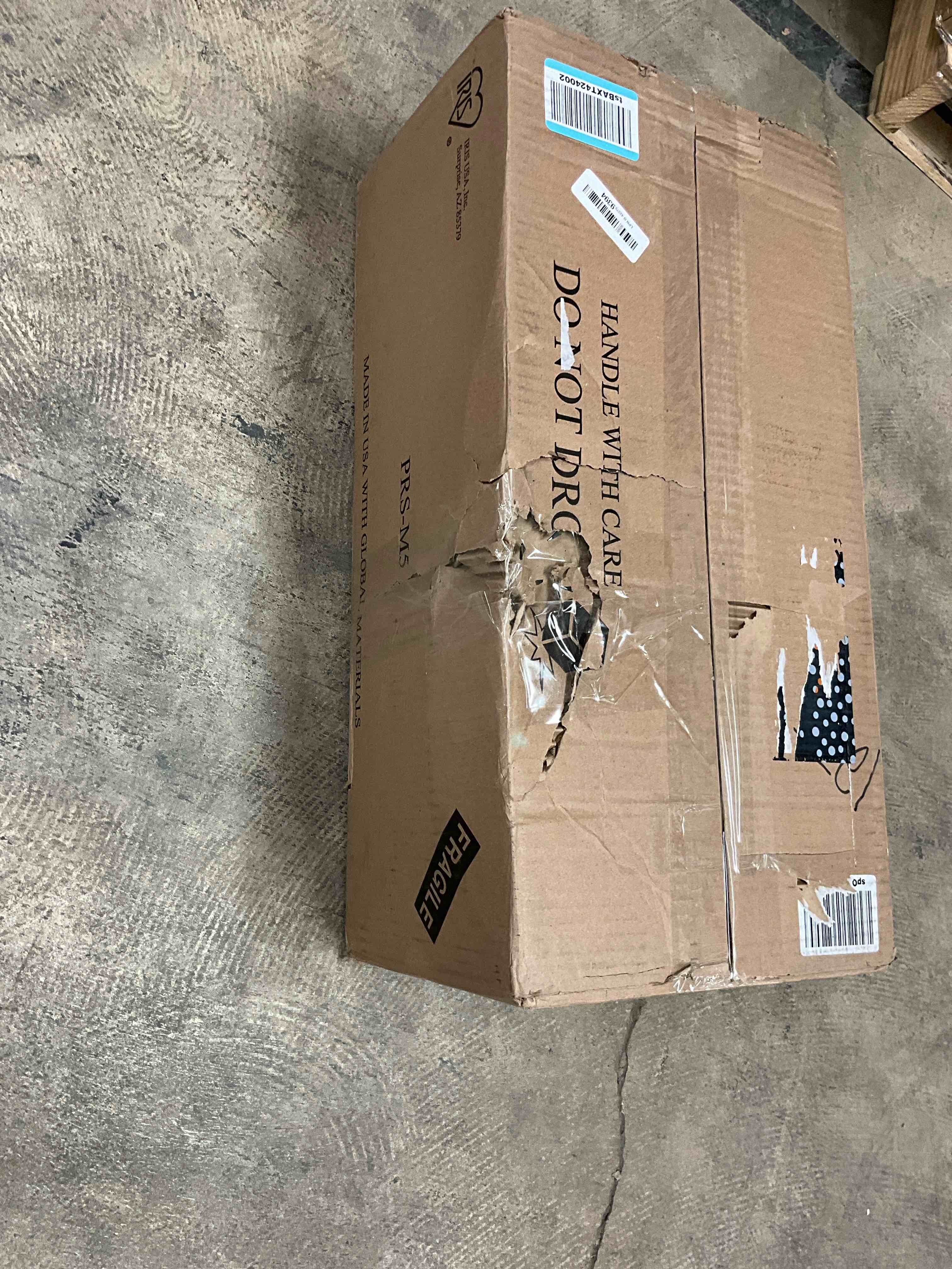 Condition photo showing Good Condition for IRIS USA 5-Shelf Light Duty Plastic Storage Shelves, 250lb Capacity, 64" H x 24" W x 12" D, Medium Modular Shelving Unit Storage Organizer for Bathroom, Laundry, Garage & Home, Storage Rack - Black 5-Tier