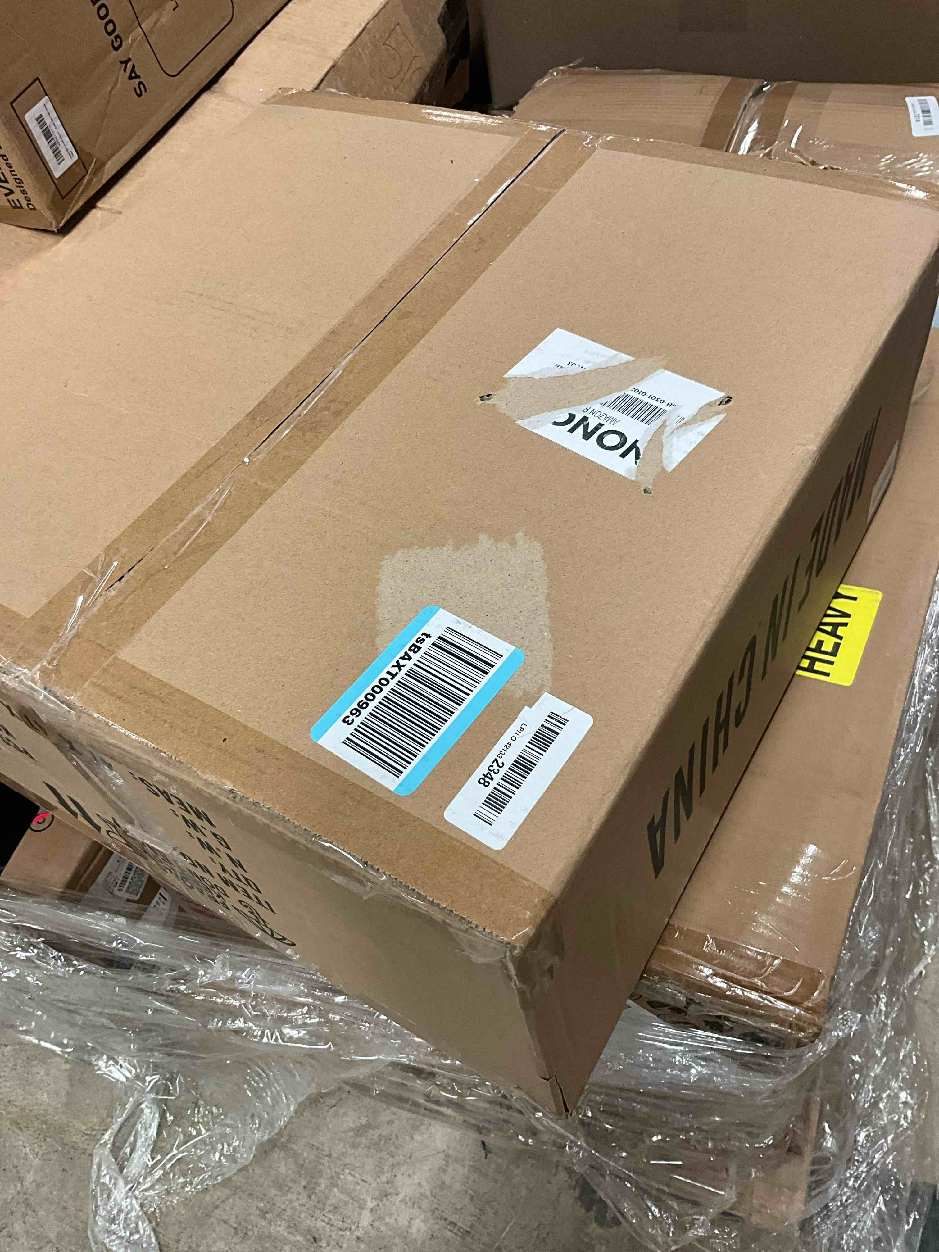 Condition photo showing Good Condition for 4-Light Boho Rattan Chandelier, 18" Rattan Pendant Light with Fabric Shade, Farmhouse Boho Hanging Chandelier for Dining Room, Living Room, Kitchen Island, Bedroom, Hallway, Foyer Brown