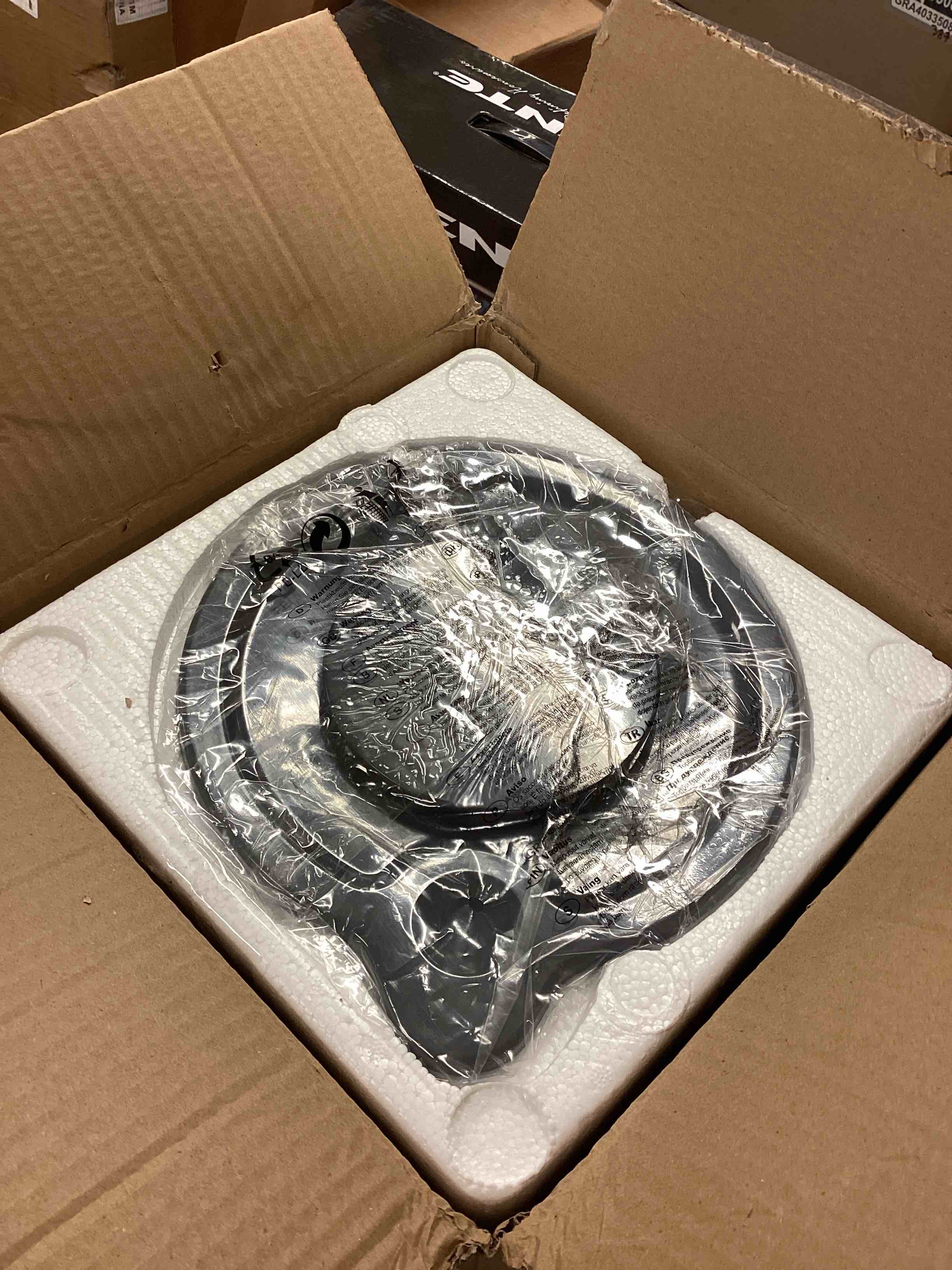 Condition photo showing New/Like New for Glass Mixing Bowl 5QT Compatible with KitchenAid 4.5 & 5-Quart Tilt-Head Stand Mixers – Includes Spout Cover, Measurement Markings & Lid – (Dishwasher, Microwave & Freezer Safe)