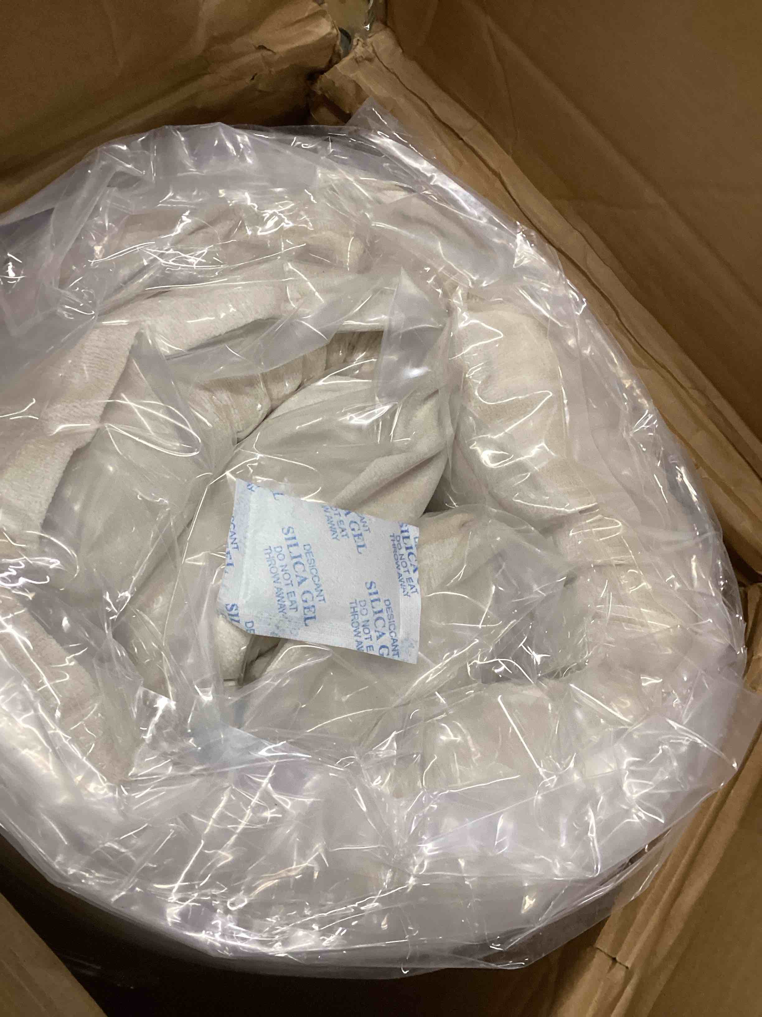 Condition photo showing New/Like New for Everly Quinn Messaoud Knife Edge Zippered Mattress Protector