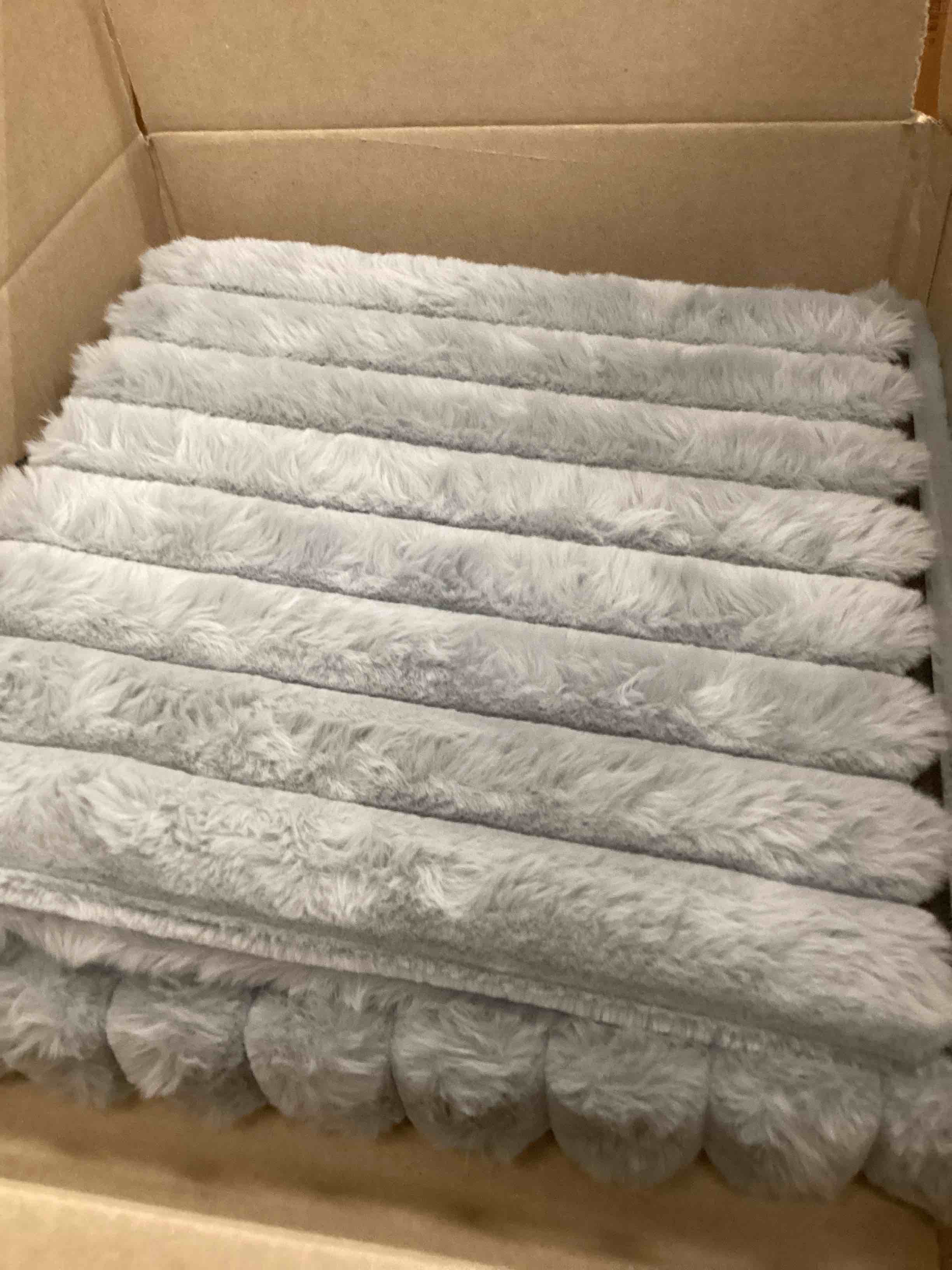 Condition photo showing New/Like New for Wenqik Grey Storage Ottoman Cube, Fluffy and Furry Grey Square Foot Rest Stool, Foldable Storage Boxes, Ottoman Seat for Dorm Living Room Bedroom, 15x15x13 Inch, Easy Assembly, Support 265lbs