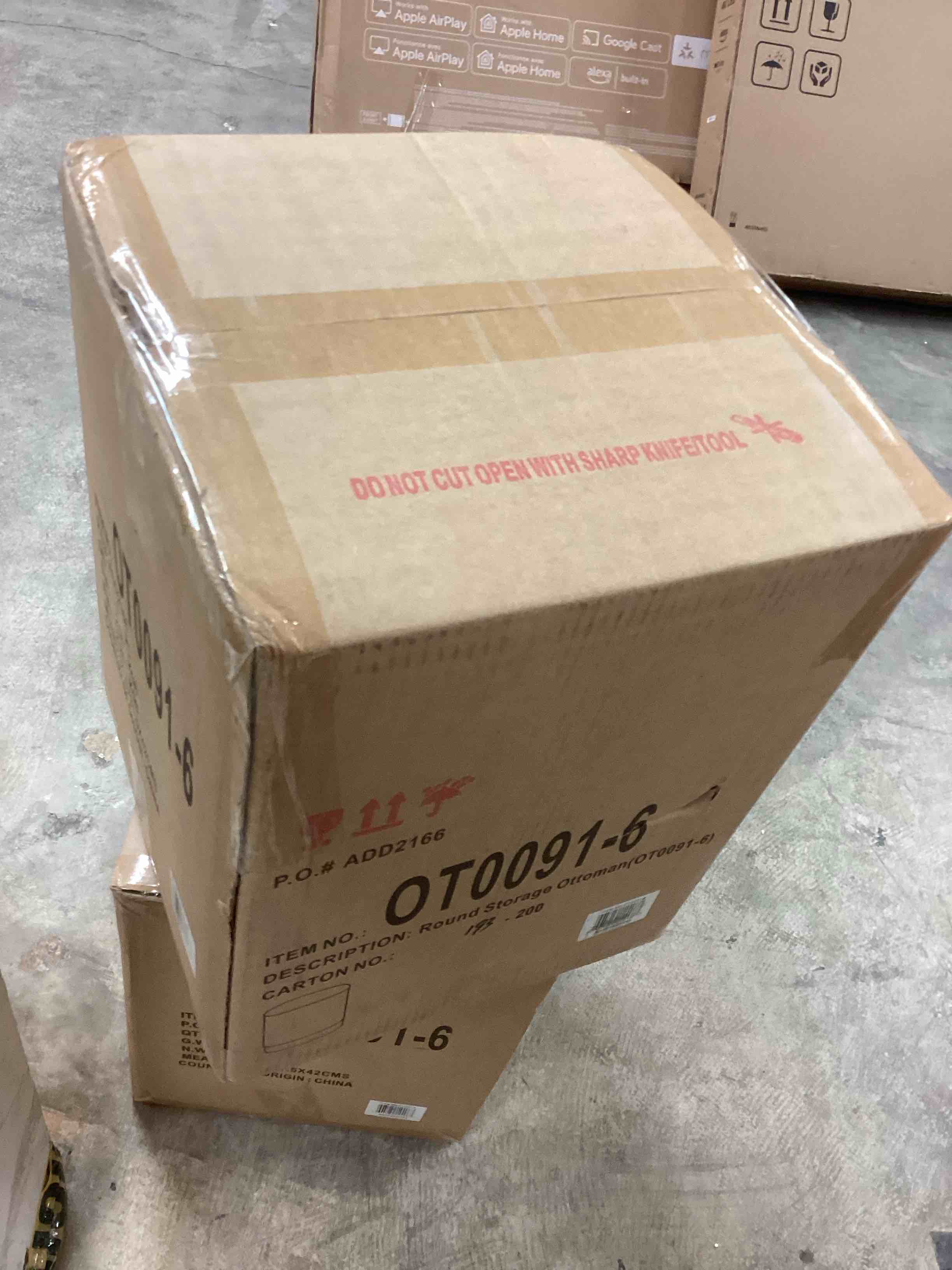 Condition photo showing New/Like New for Homebeez Round Velvet Storage Ottoman Footrest Stool Black