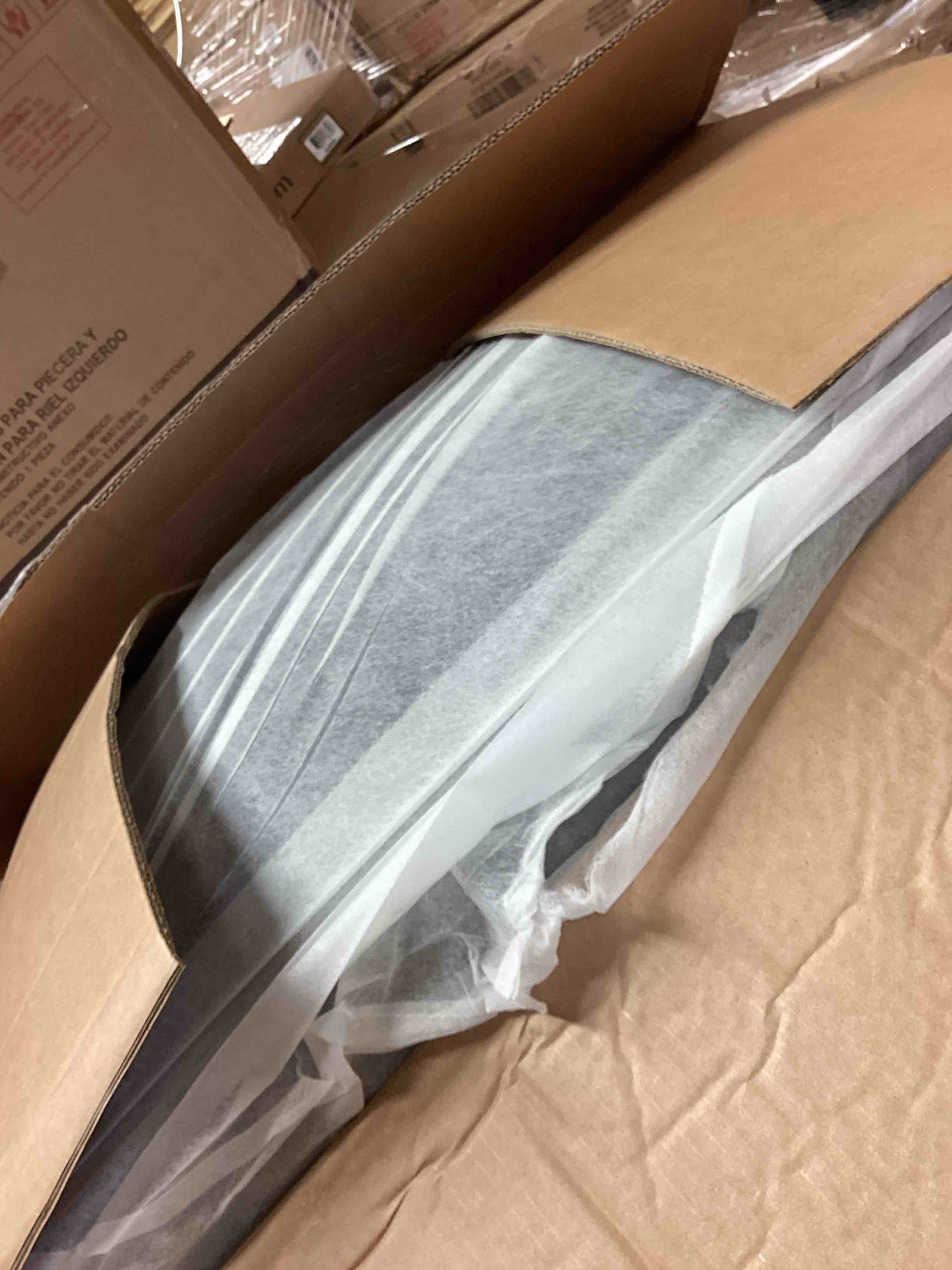 Condition photo showing Good Condition for Jarenie YMX31 79.14-in W Modern Light Grey 3-seater Storage Sofa with Slipcover(incomplete box 1 only) 