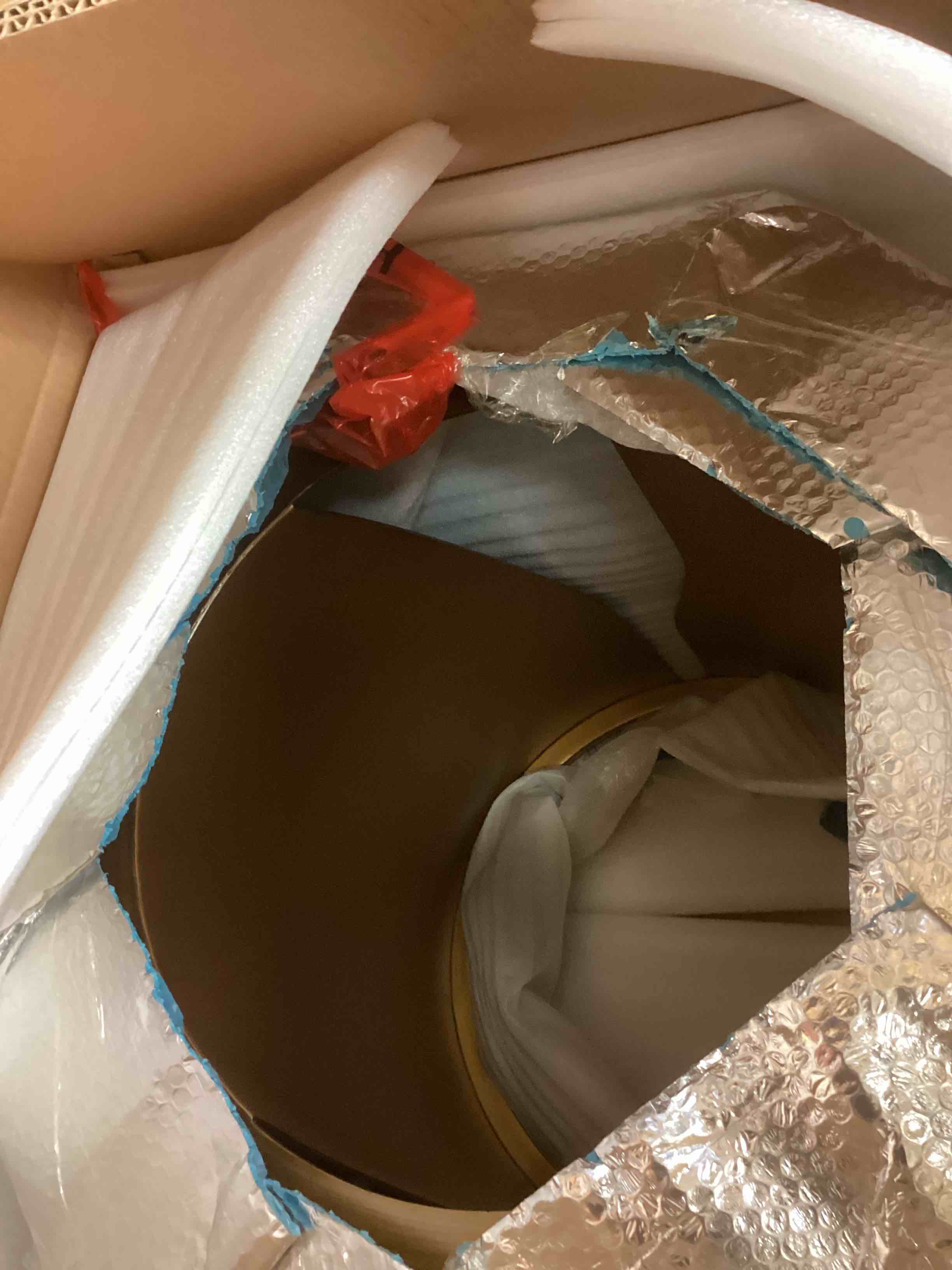 Condition photo showing New/Like New for povison dining table, incomplete base only)